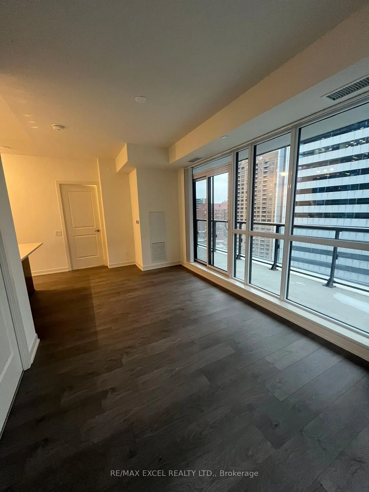 Photo 15 of Unit 1617, 4955 Yonge Street, North York, Willowdale East — HOMEH