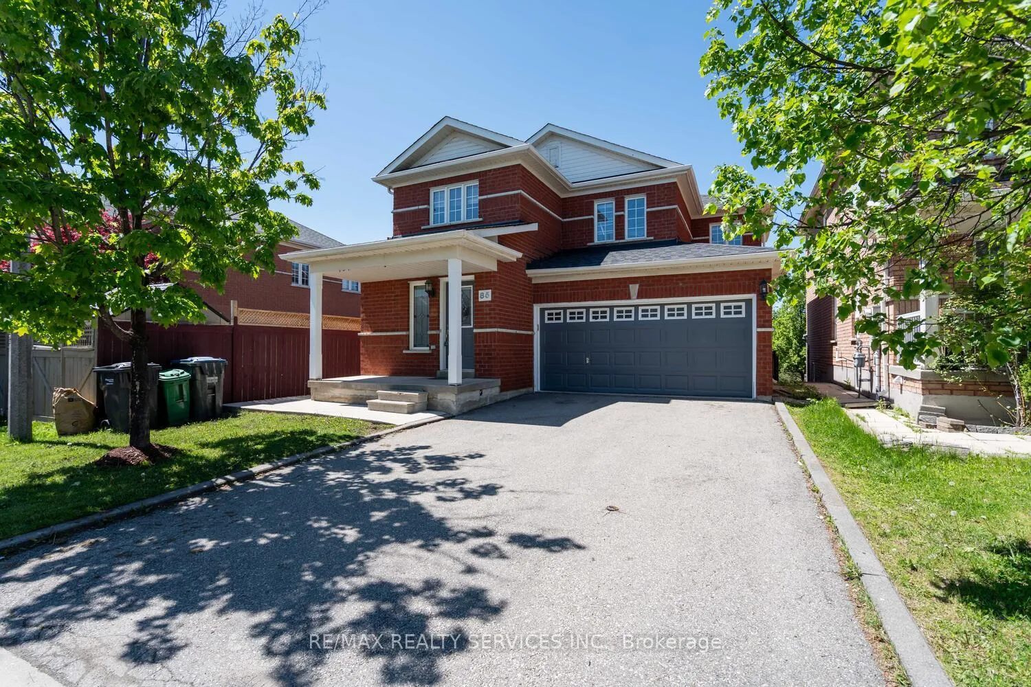 Photo 3 of 85 Williamson Drive, Brampton, Fletcher's Meadow — HOMEH