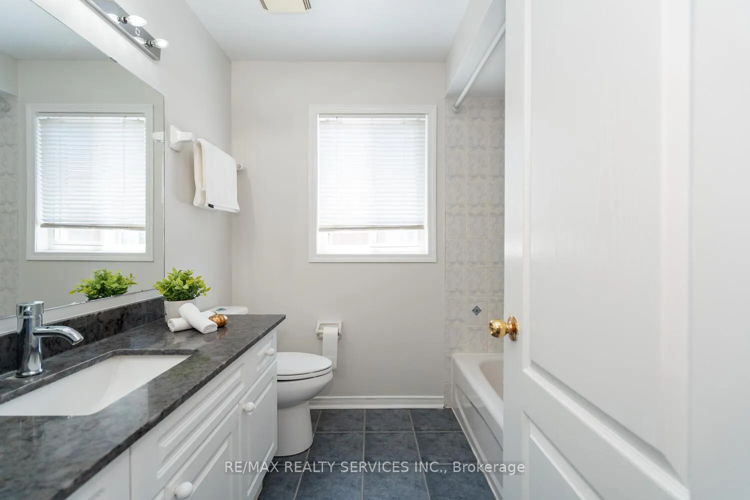 Photo 42 of 85 Williamson Drive, Brampton, Fletcher's Meadow — HOMEH