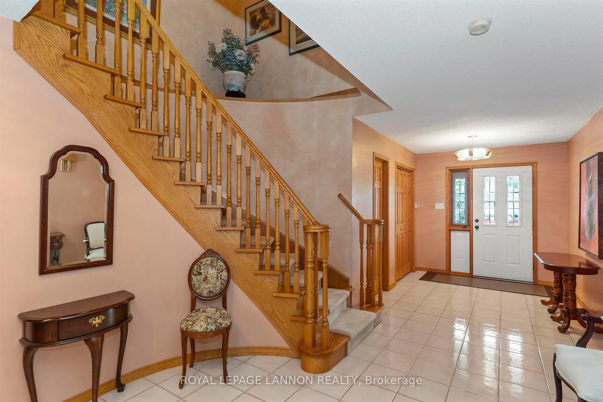 Photo 5 of 205 Kusznier Crescent, Thunder Bay, River Terrace — HOMEH