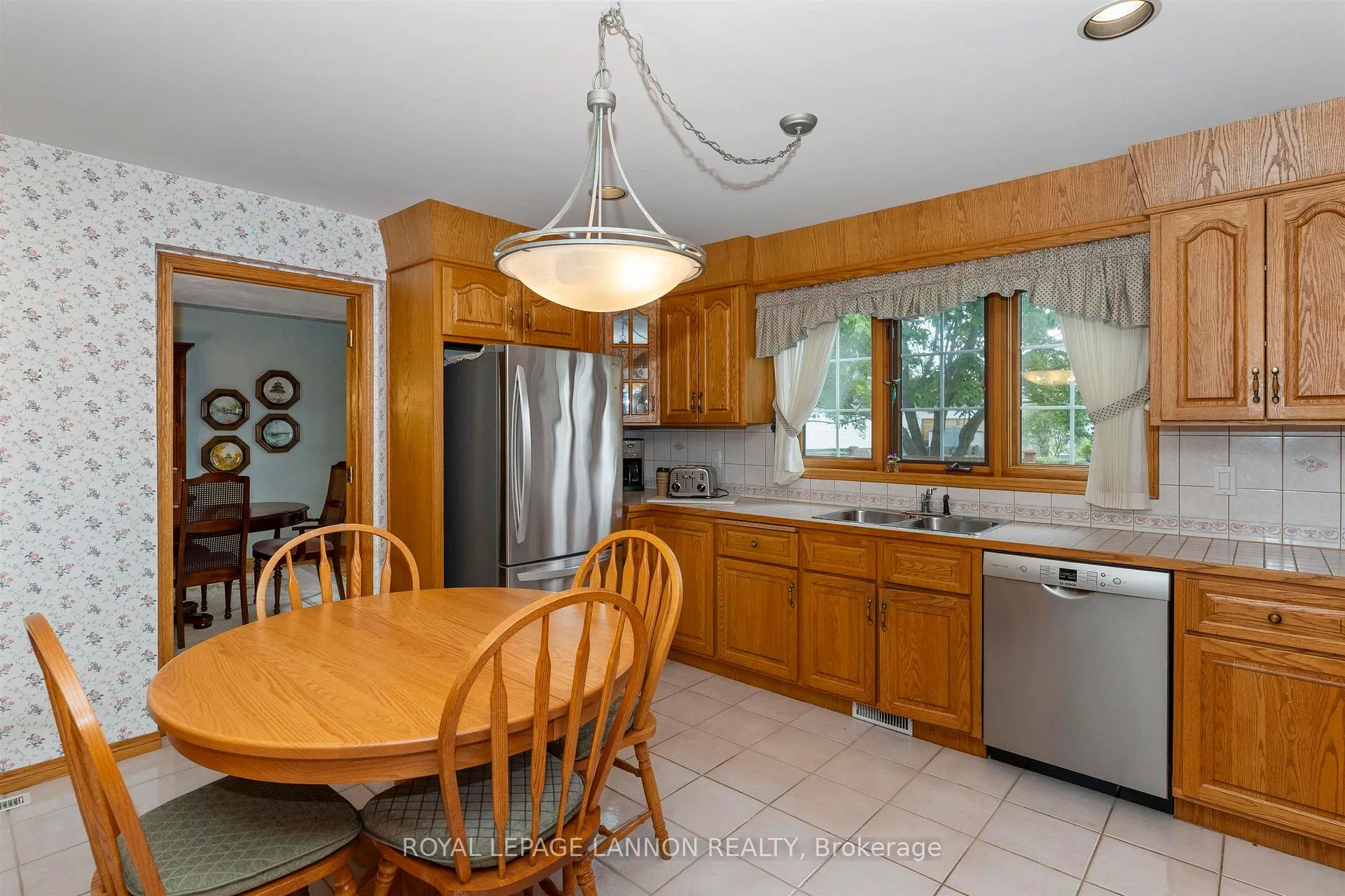 Photo 11 of 205 Kusznier Crescent, Thunder Bay, River Terrace — HOMEH