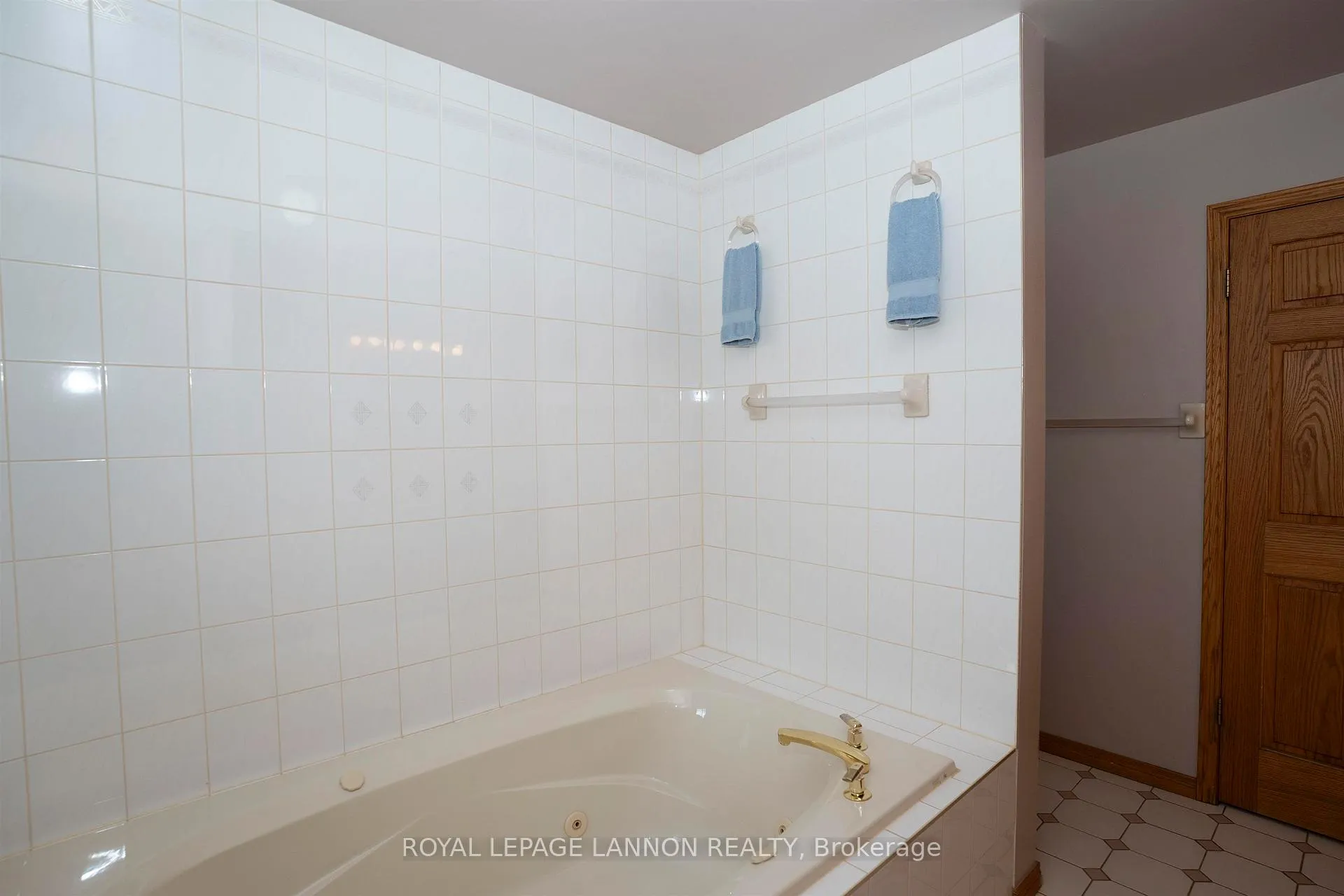 Photo 15 of 205 Kusznier Crescent, Thunder Bay, River Terrace — HOMEH
