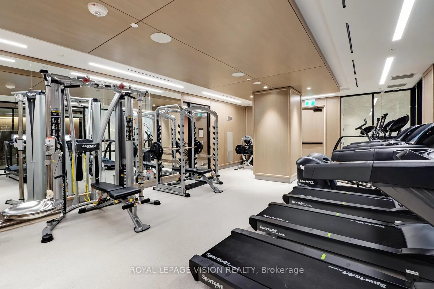 Photo 5 of Unit 302, 1 Edgewater Drive, Toronto, Waterfront Communities — HOMEH
