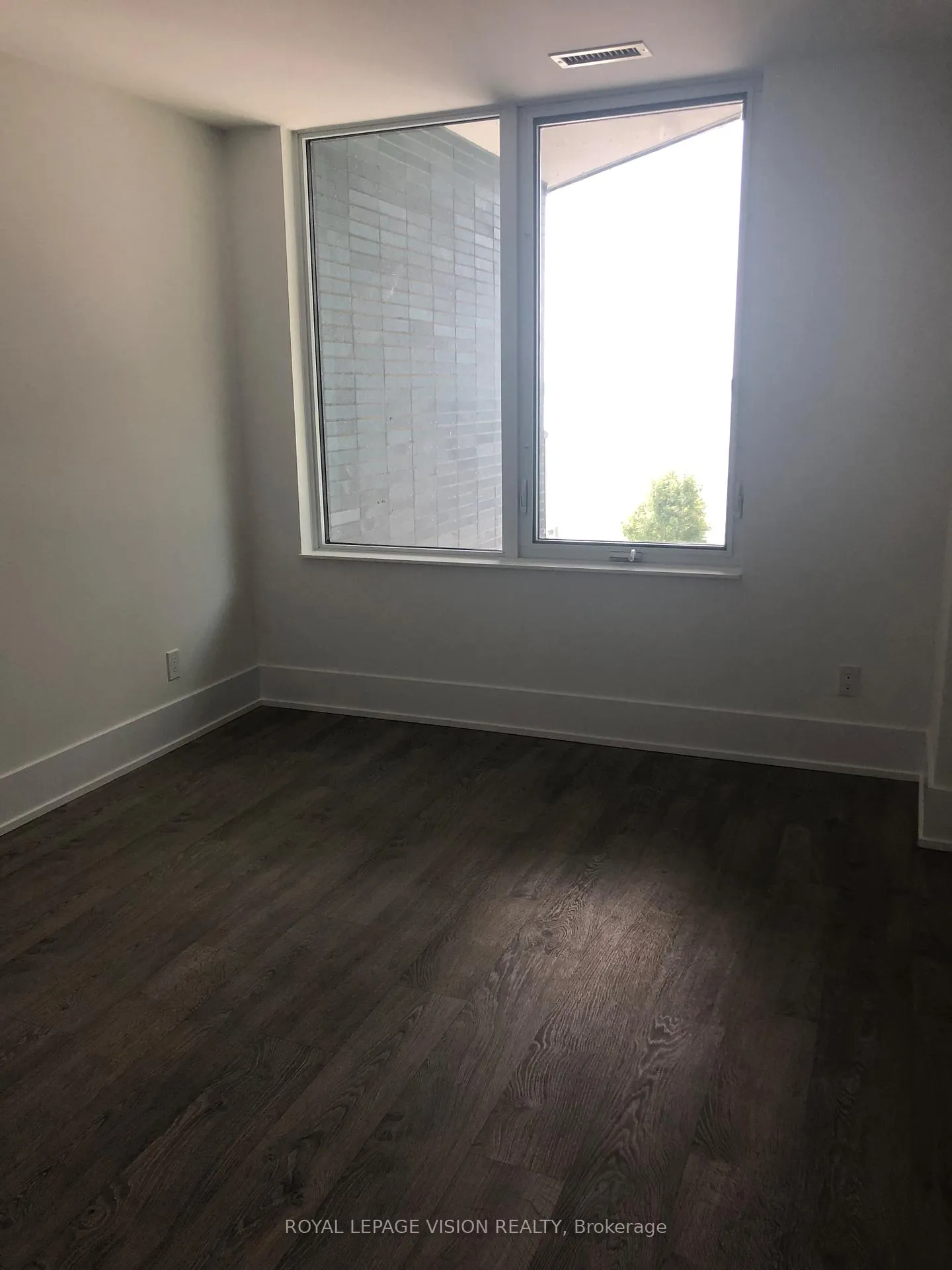 Photo 14 of Unit 302, 1 Edgewater Drive, Toronto, Waterfront Communities — HOMEH