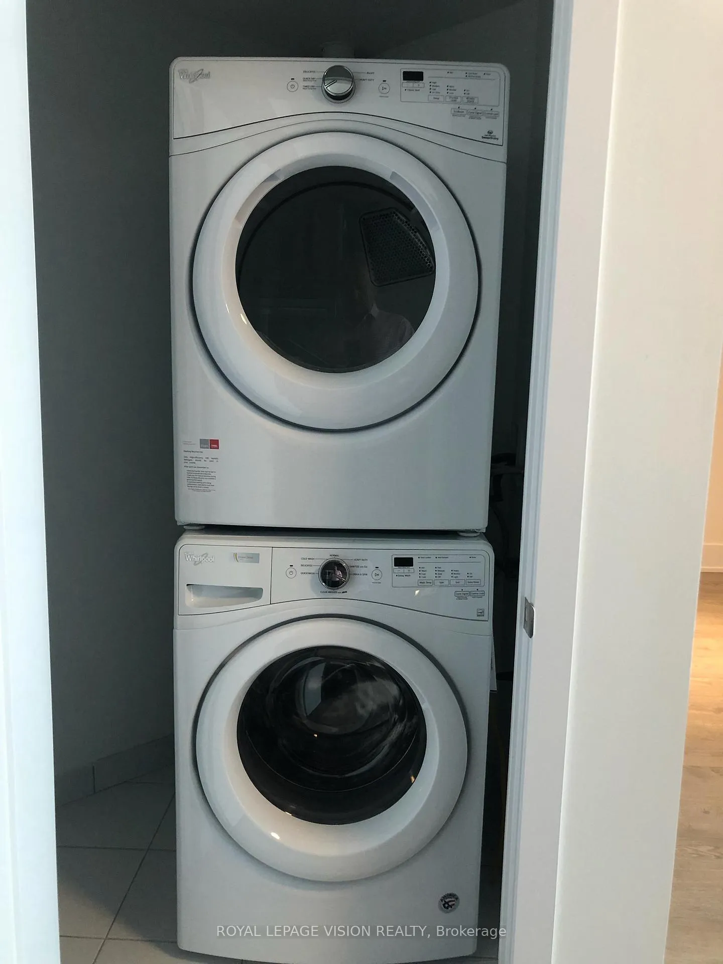 Photo 18 of Unit 302, 1 Edgewater Drive, Toronto, Waterfront Communities — HOMEH
