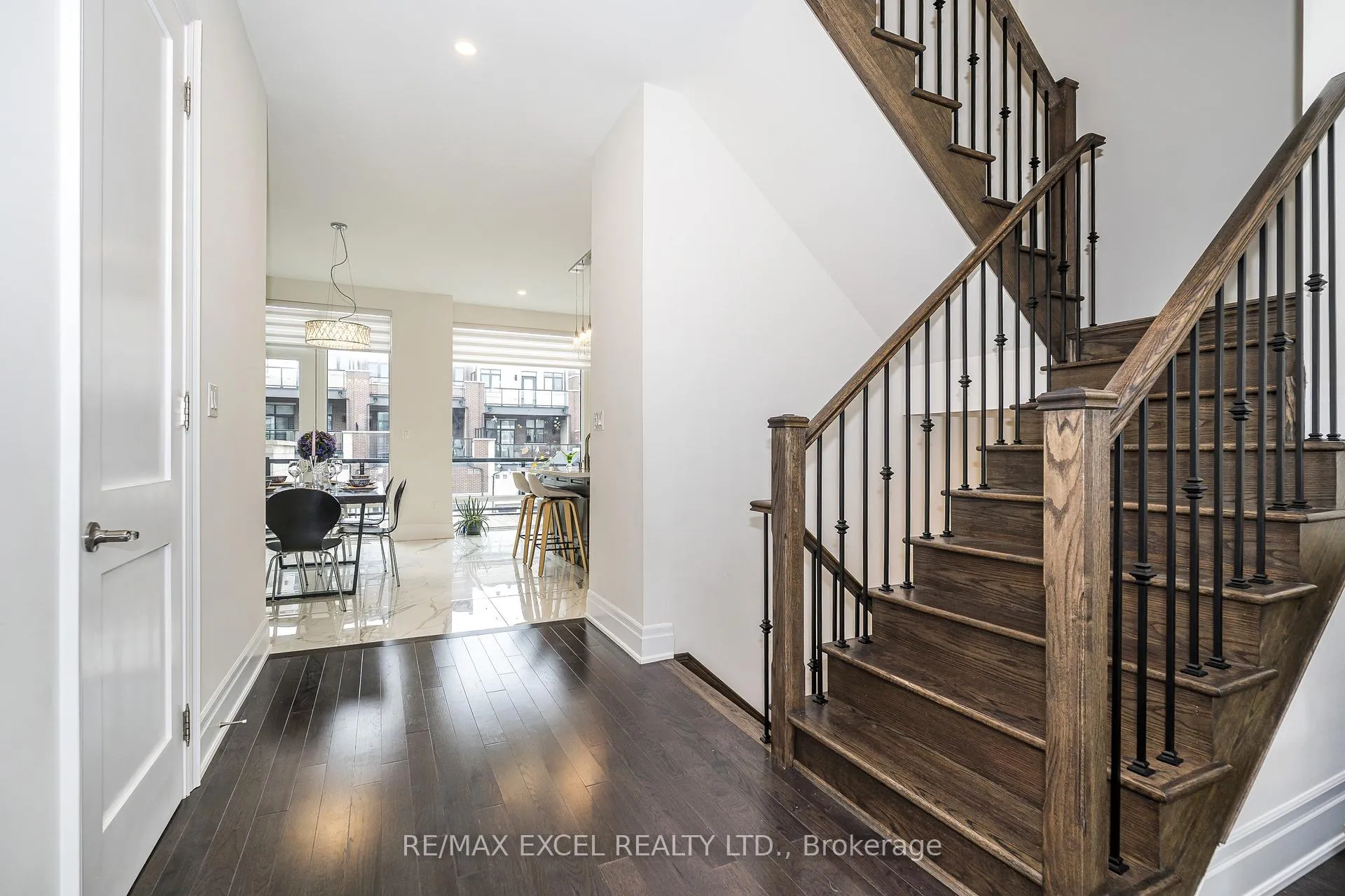 Photo 14 of 42 Aylin Crescent, Vaughan, Patterson — HOMEH