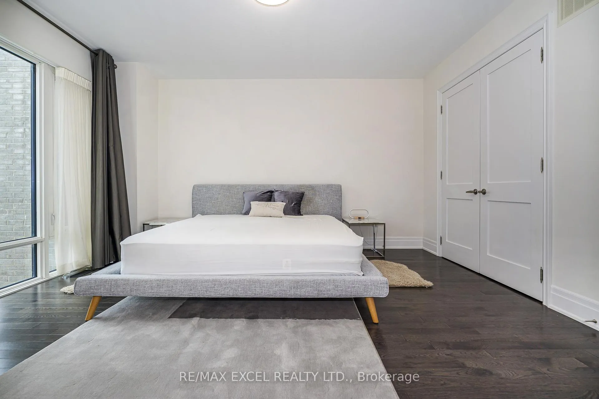 Photo 15 of 42 Aylin Crescent, Vaughan, Patterson — HOMEH