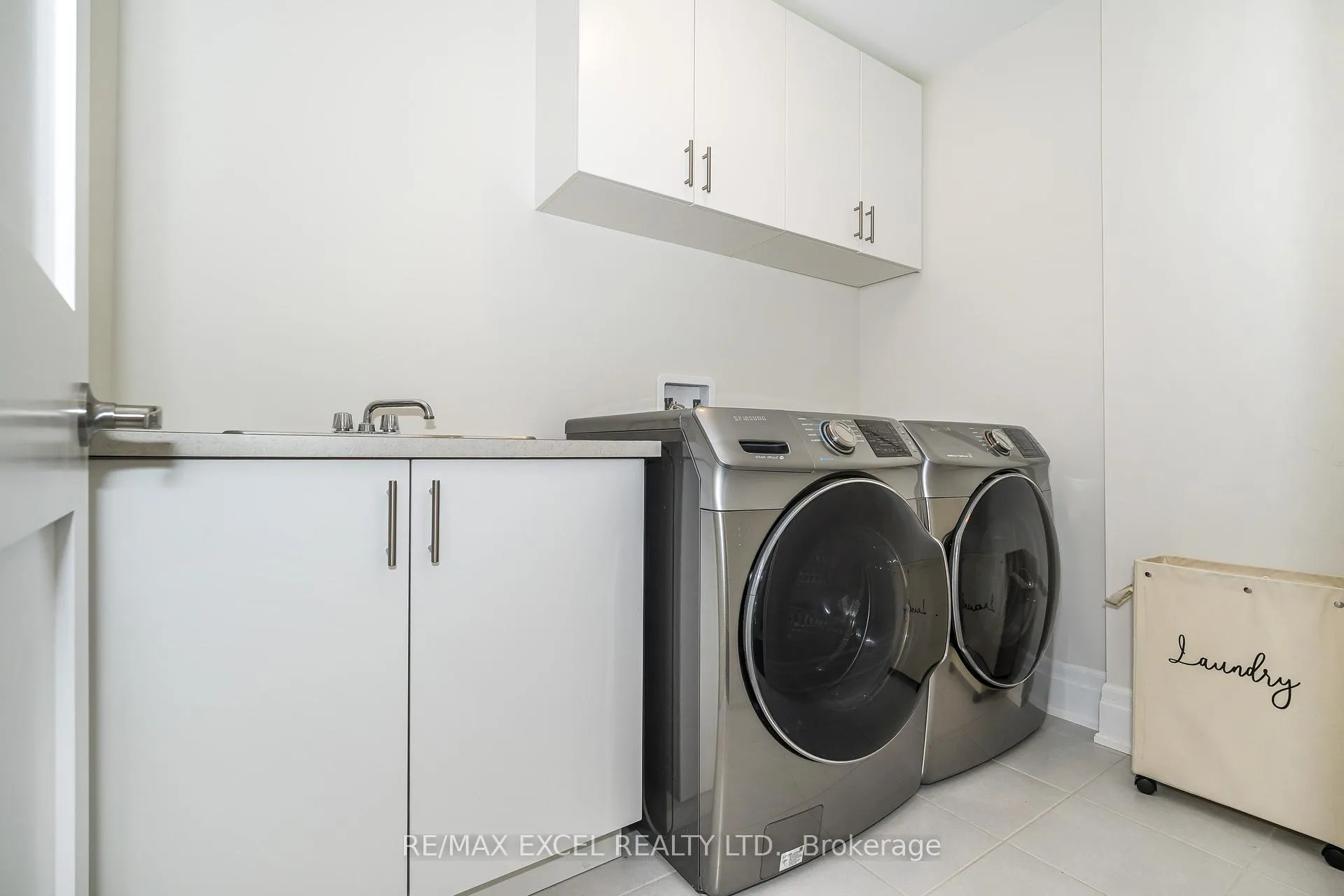 Photo 23 of 42 Aylin Crescent, Vaughan, Patterson — HOMEH