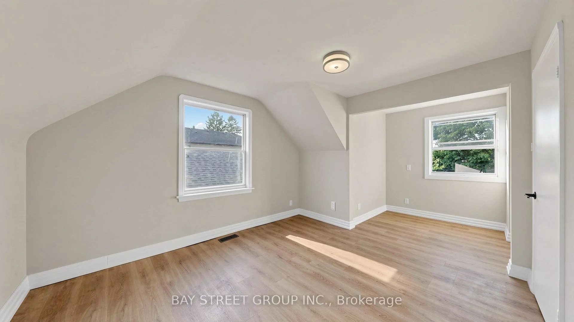 Photo 15 of 26 Innismore Crescent, Scarborough, Wexford-Maryvale — HOMEH