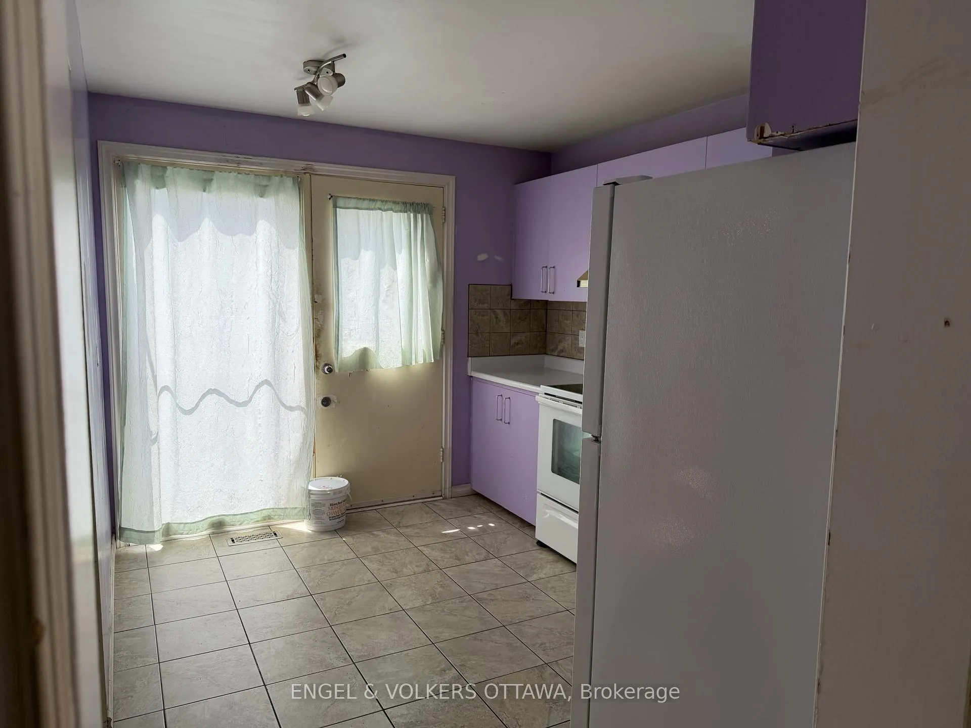 Photo 3 of Unit 65, 2063 Jasmine Crescent, Ottawa, Beacon Hill South — HOMEH