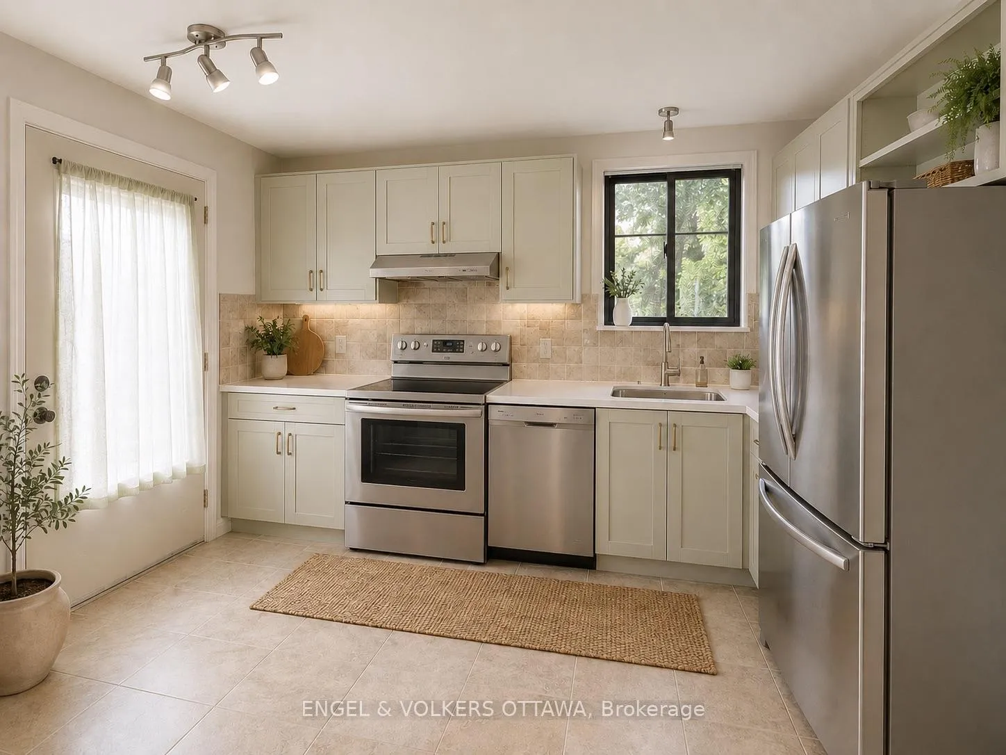 Photo 6 of Unit 65, 2063 Jasmine Crescent, Ottawa, Beacon Hill South — HOMEH