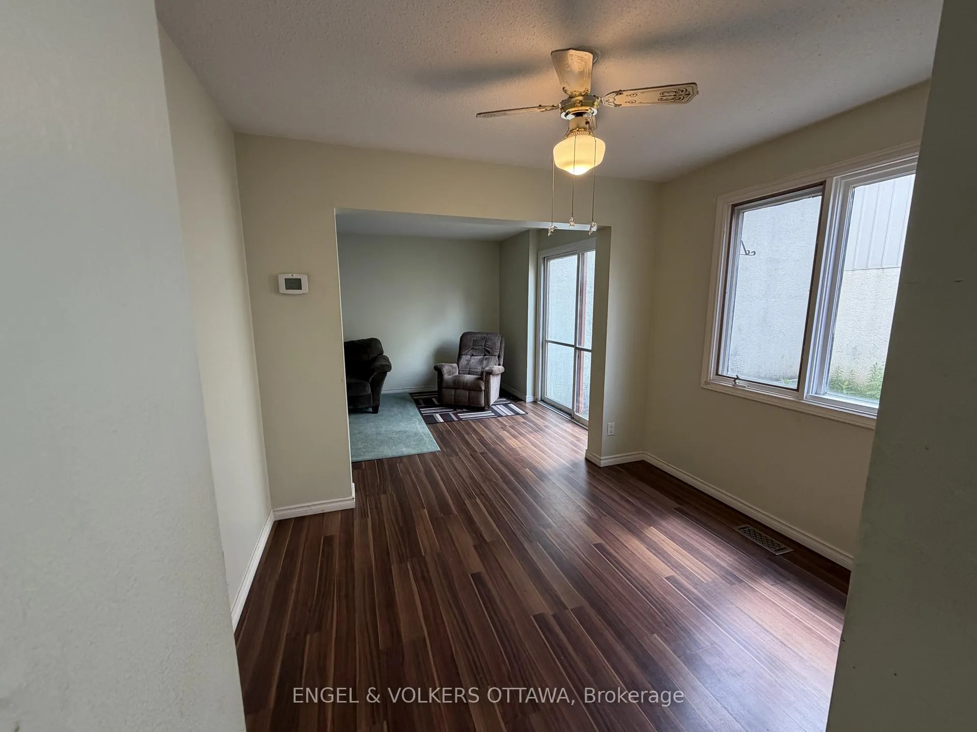 Photo 7 of Unit 65, 2063 Jasmine Crescent, Ottawa, Beacon Hill South — HOMEH