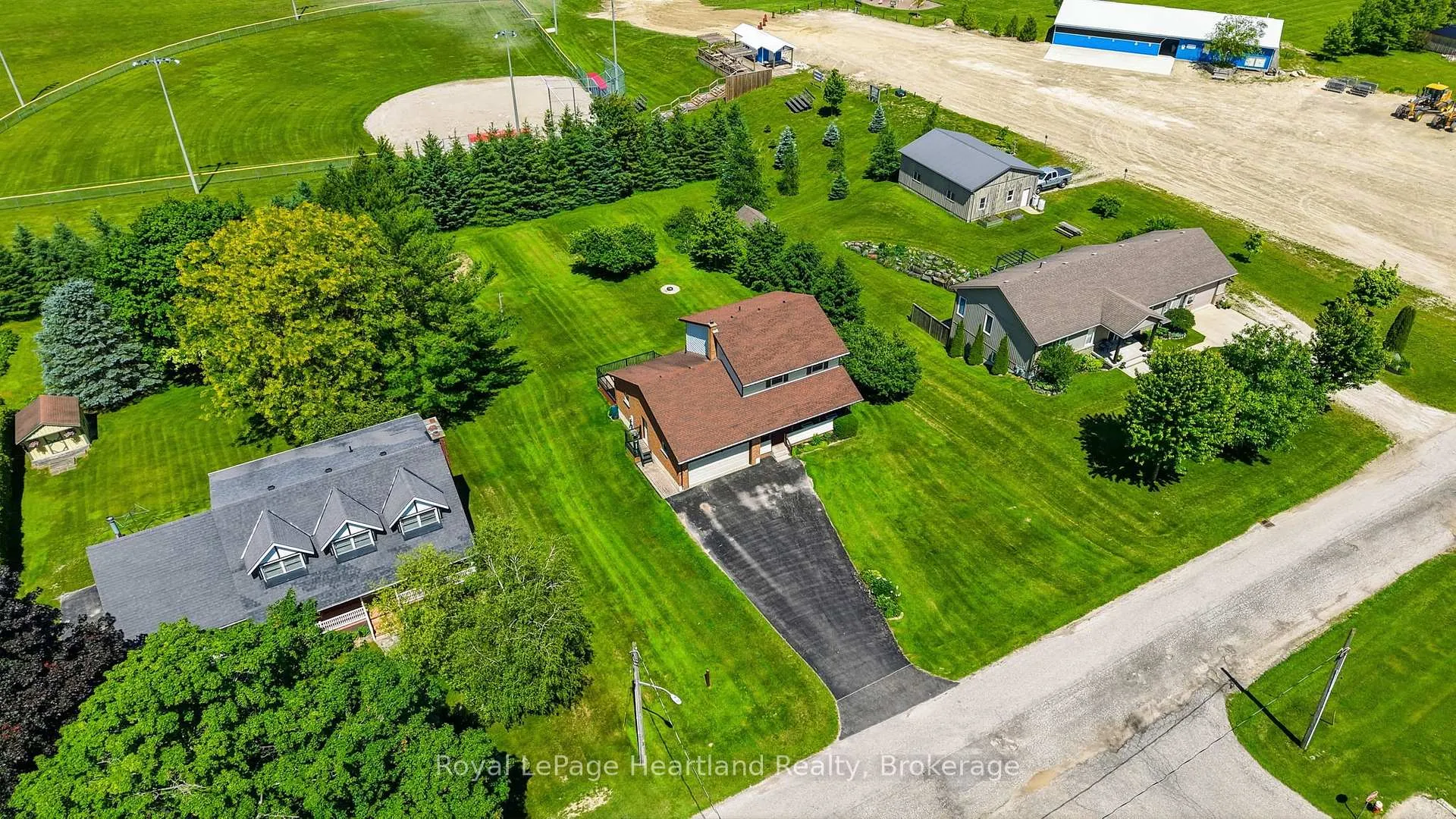 Photo 42 of 6 Brown Street N, Minto — HOMEH