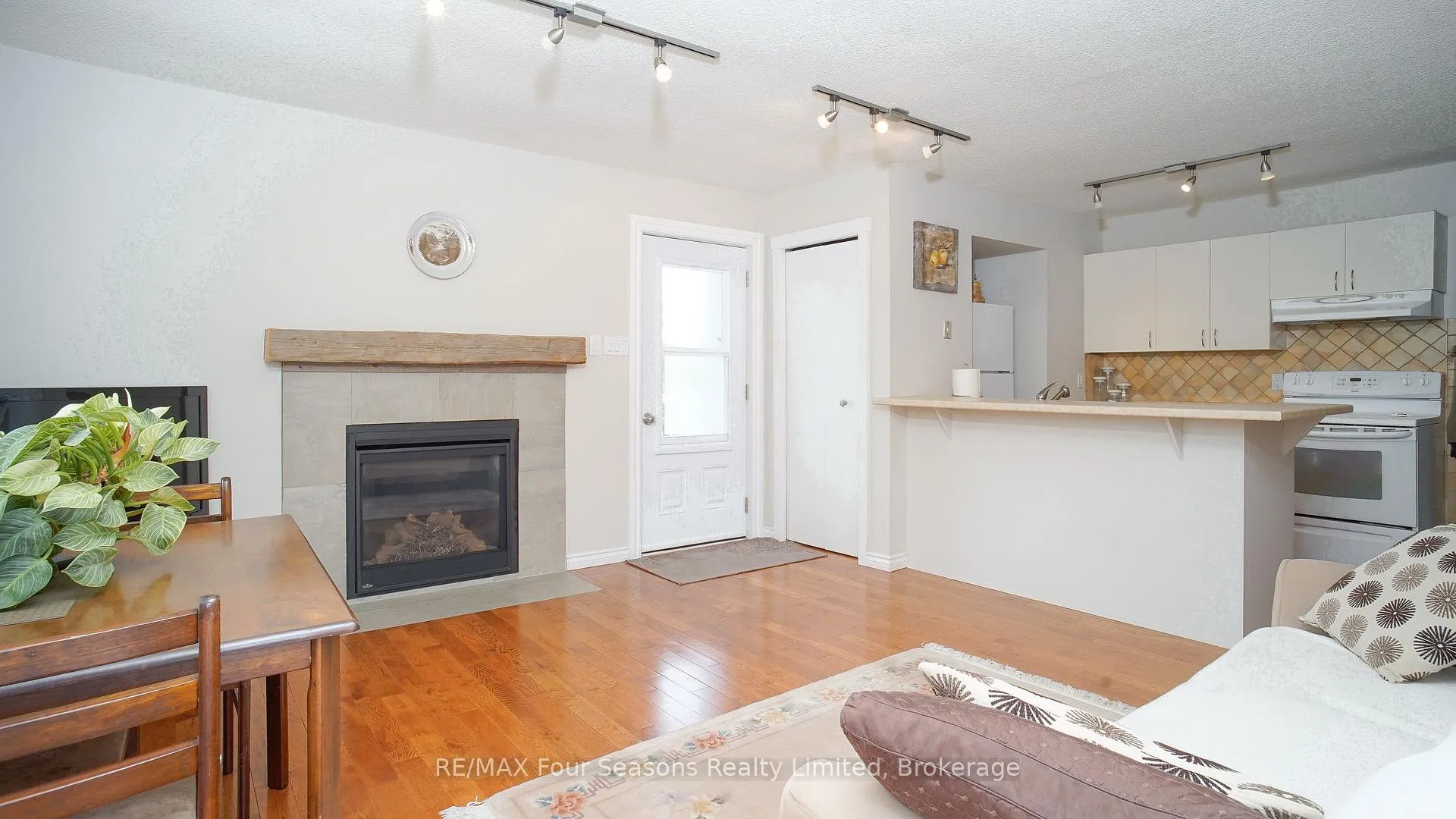 Photo 6 of Unit 89, 23 Dawson Drive, Collingwood — HOMEH