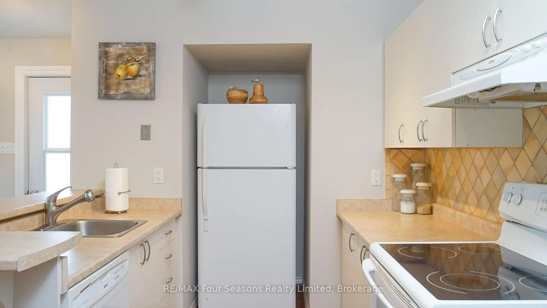 Photo 9 of Unit 89, 23 Dawson Drive, Collingwood — HOMEH