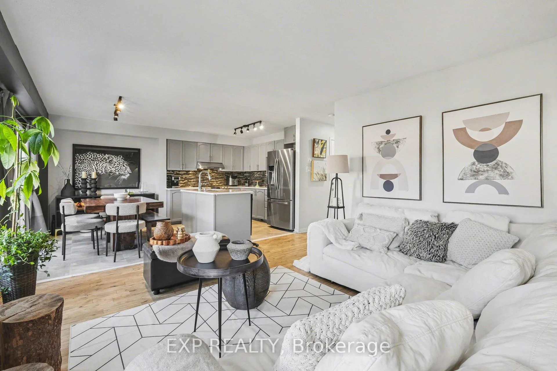 Photo 5 of 281 Sorento Street, Ottawa, Barrhaven - Strandherd — HOMEH