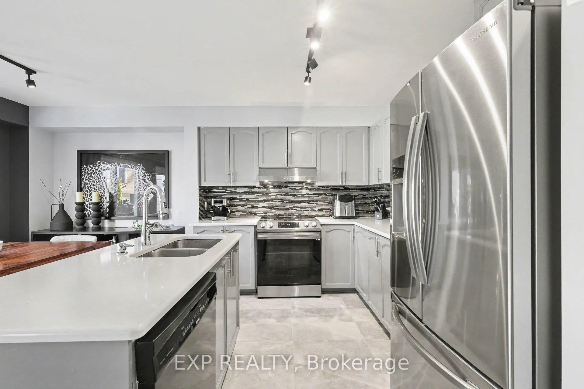 Photo 10 of 281 Sorento Street, Ottawa, Barrhaven - Strandherd — HOMEH