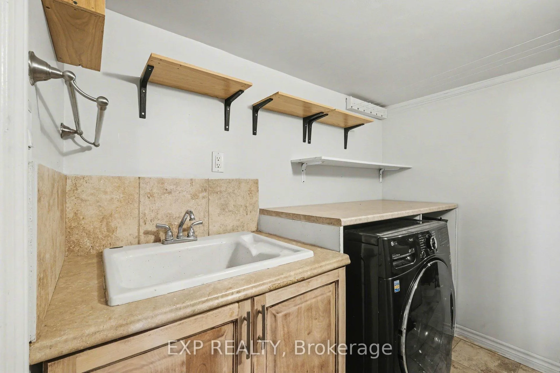 Photo 22 of 281 Sorento Street, Ottawa, Barrhaven - Strandherd — HOMEH
