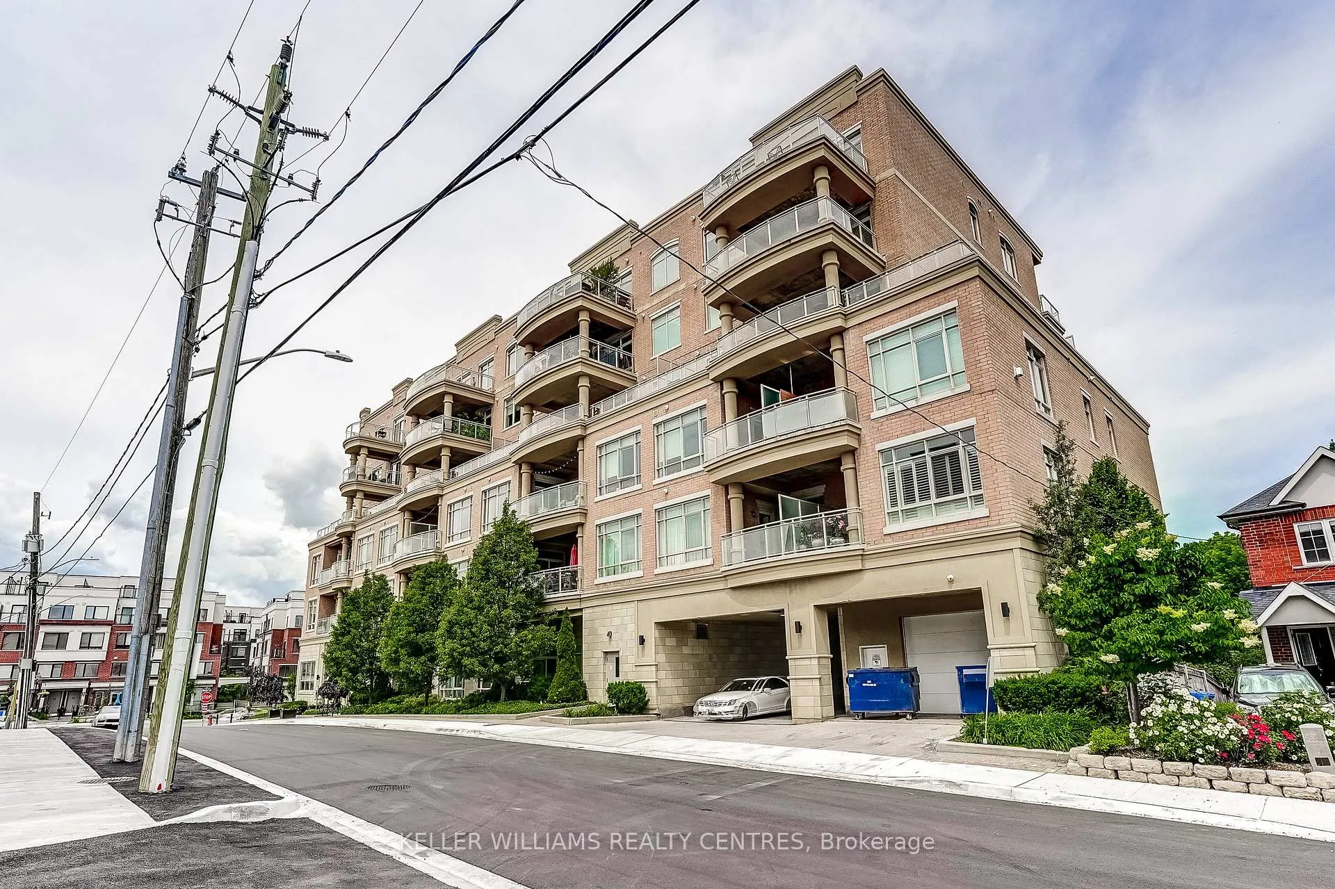 Photo 3 of Unit 317, 15277 Yonge Street, Aurora, Aurora Village — HOMEH