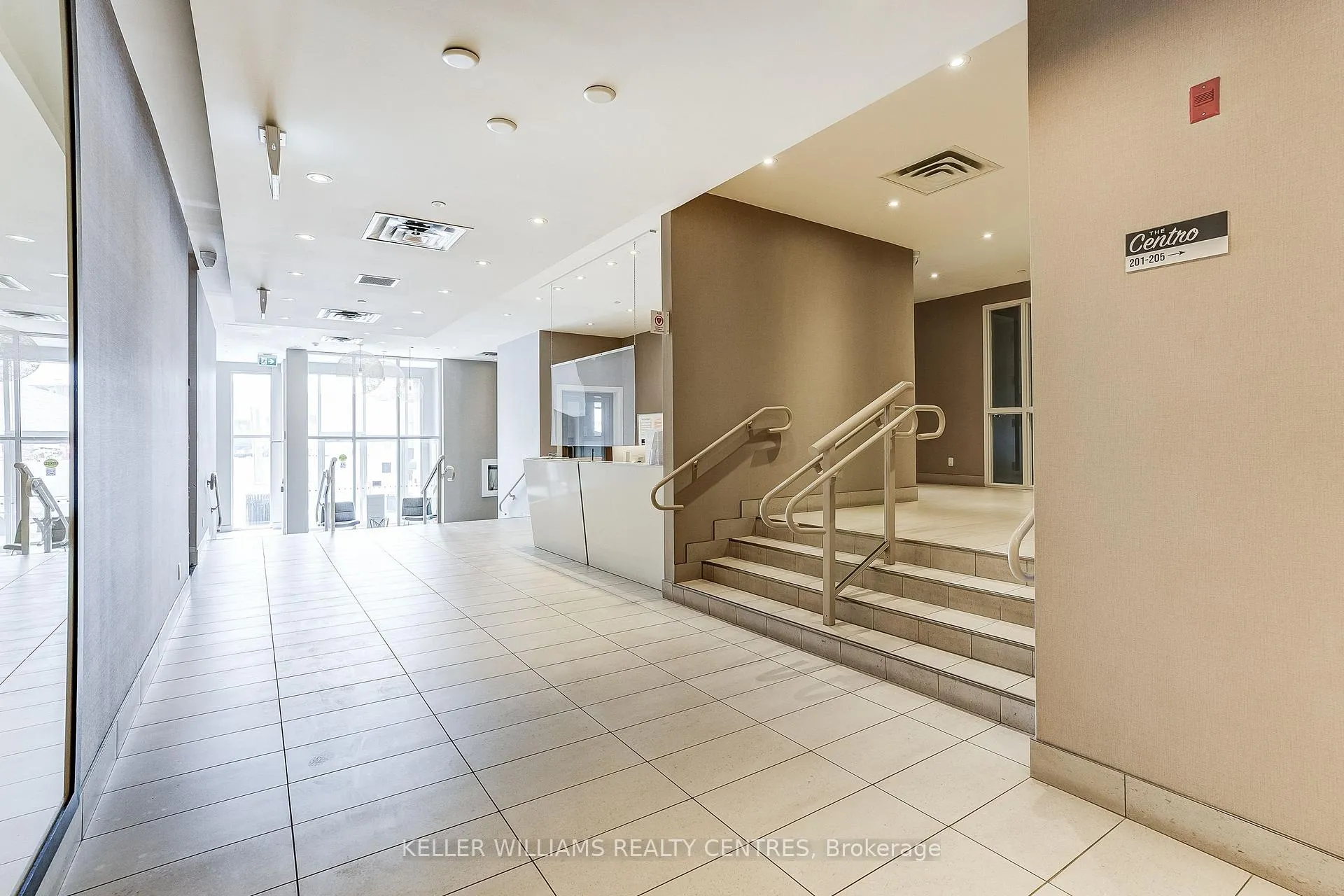Photo 7 of Unit 317, 15277 Yonge Street, Aurora, Aurora Village — HOMEH