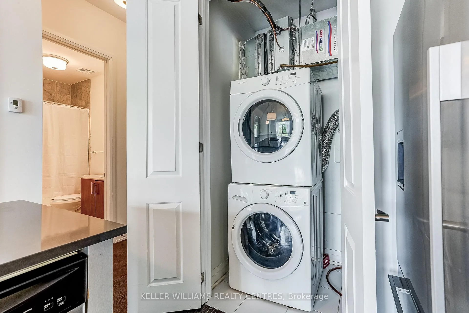 Photo 17 of Unit 317, 15277 Yonge Street, Aurora, Aurora Village — HOMEH