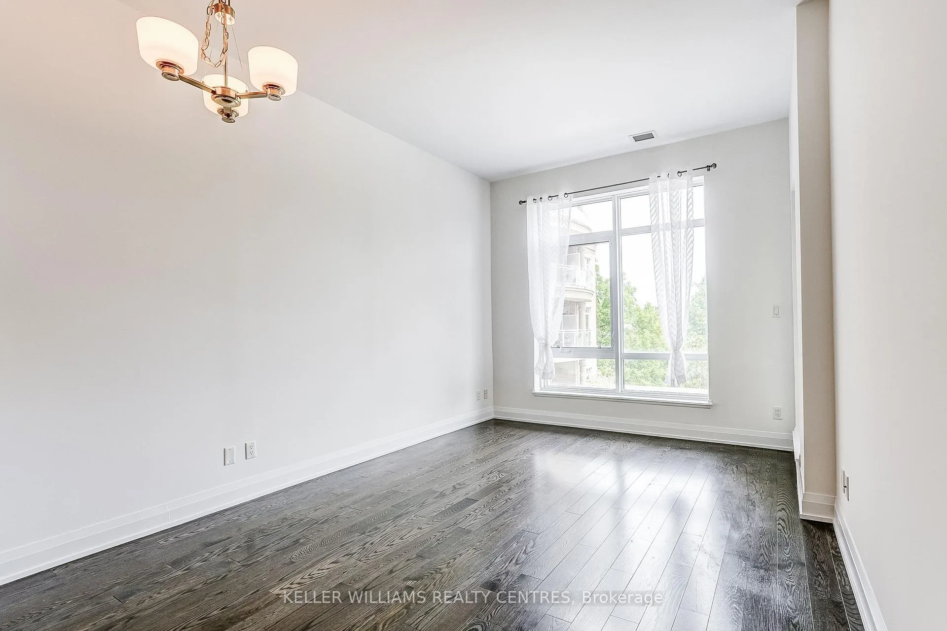 Photo 18 of Unit 317, 15277 Yonge Street, Aurora, Aurora Village — HOMEH