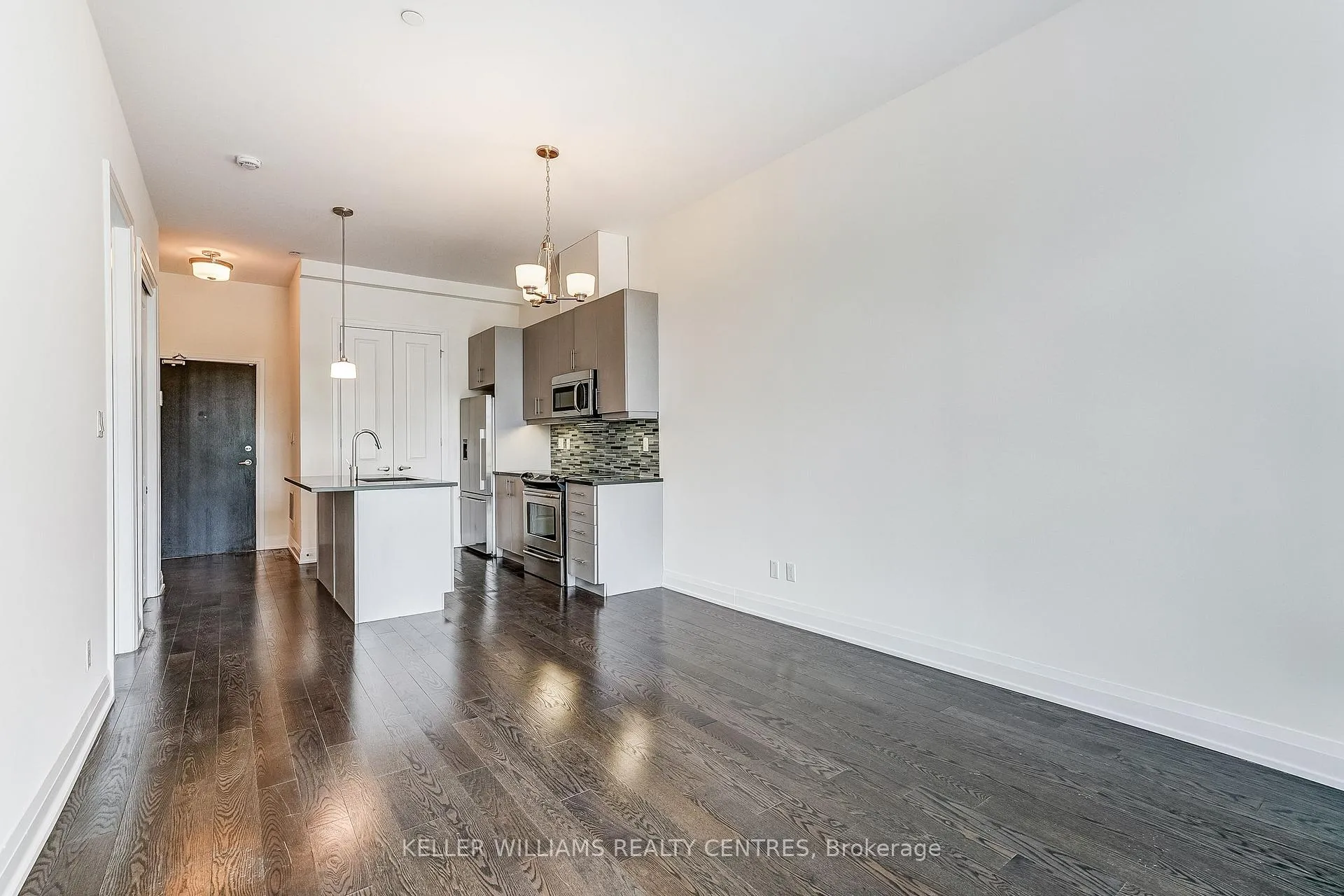 Photo 21 of Unit 317, 15277 Yonge Street, Aurora, Aurora Village — HOMEH