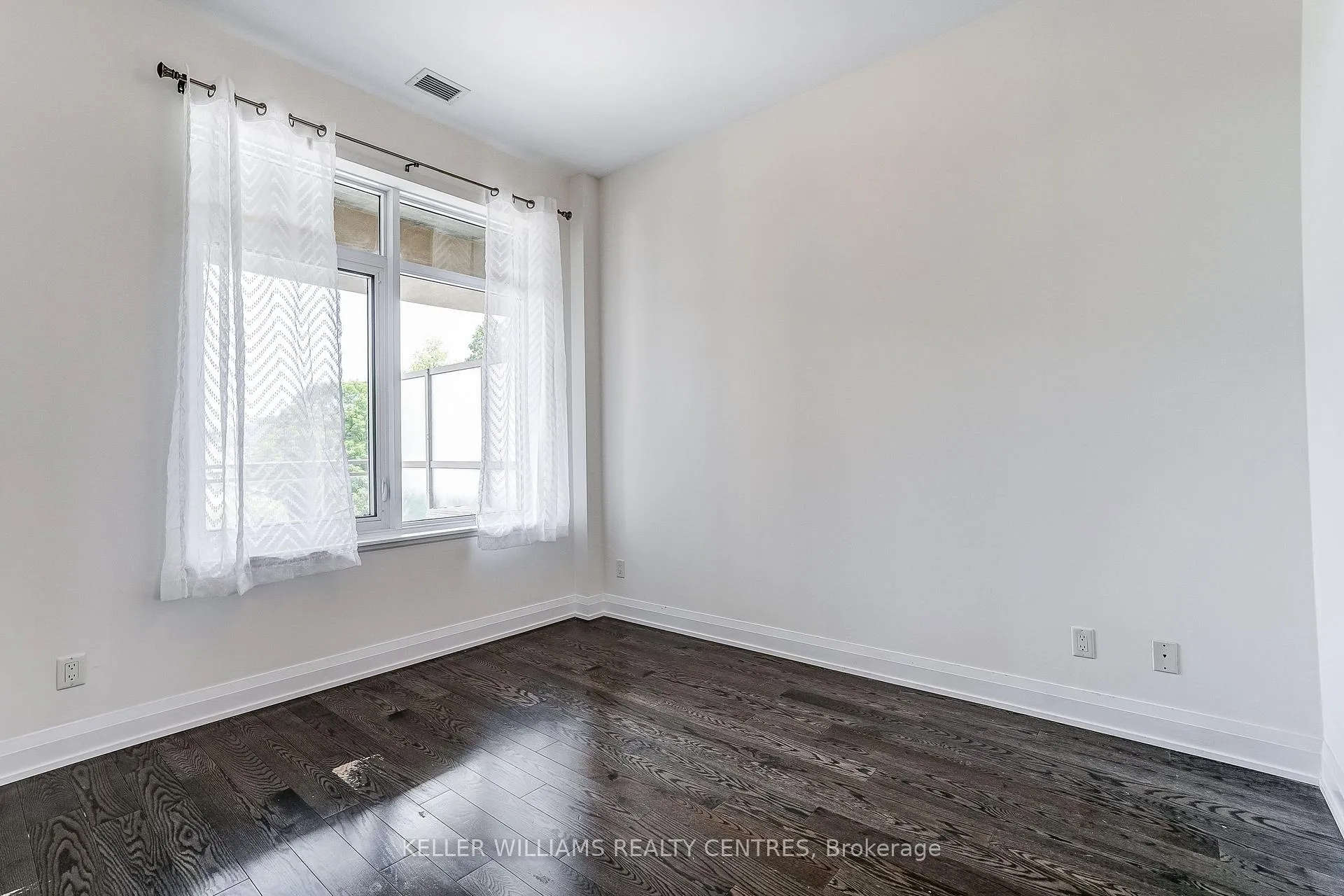 Photo 22 of Unit 317, 15277 Yonge Street, Aurora, Aurora Village — HOMEH