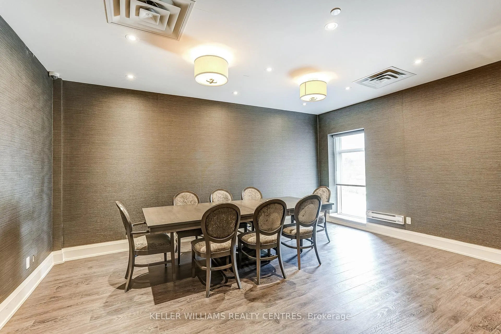 Photo 34 of Unit 317, 15277 Yonge Street, Aurora, Aurora Village — HOMEH