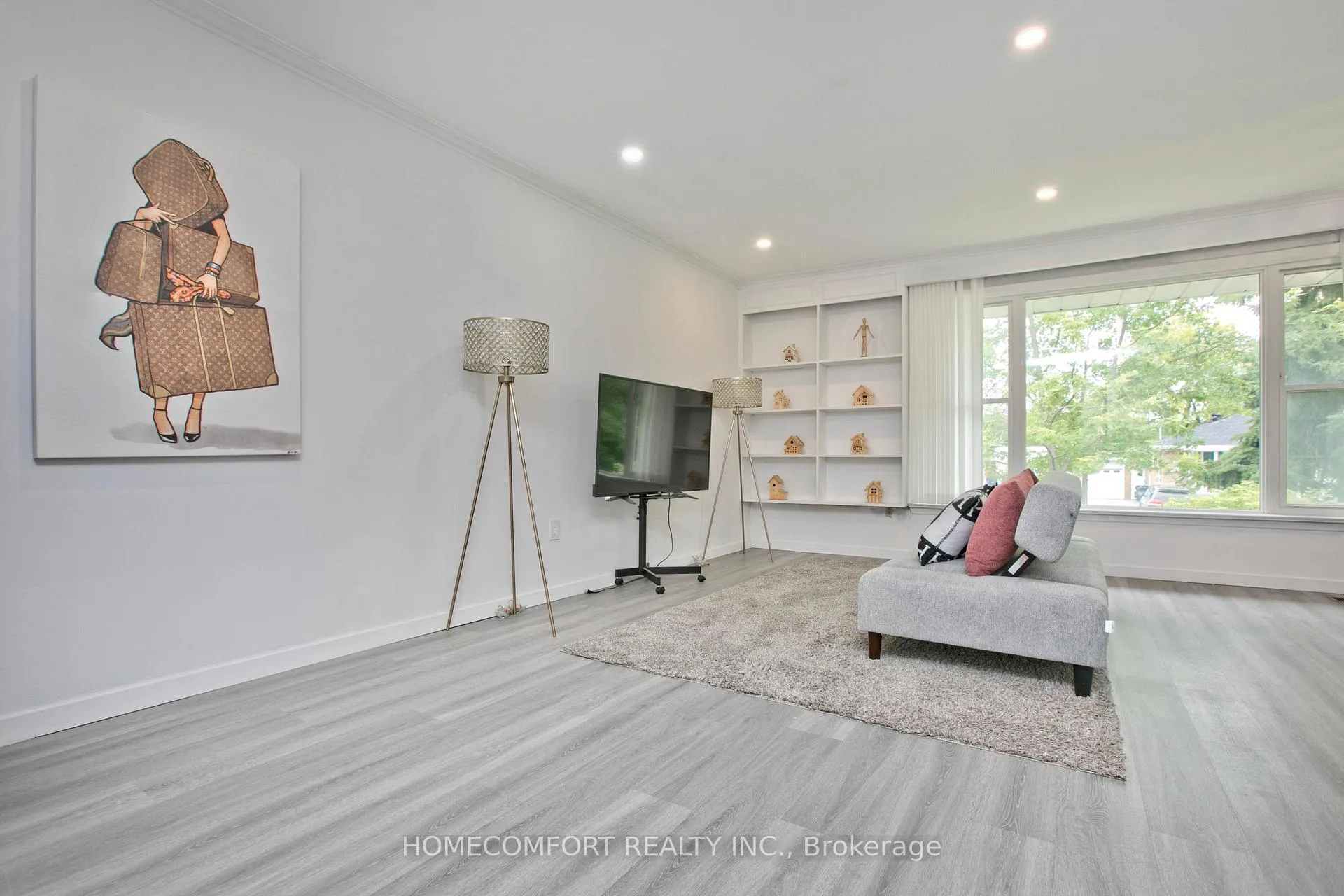 Photo 1 of 19 Beacham Crescent, Scarborough, Tam O'Shanter-Sullivan — HOMEH