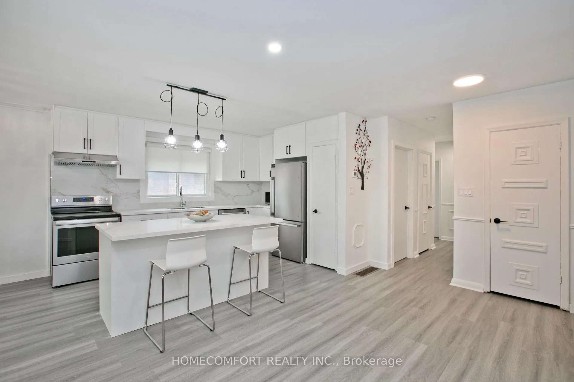 Photo 7 of 19 Beacham Crescent, Scarborough, Tam O'Shanter-Sullivan — HOMEH