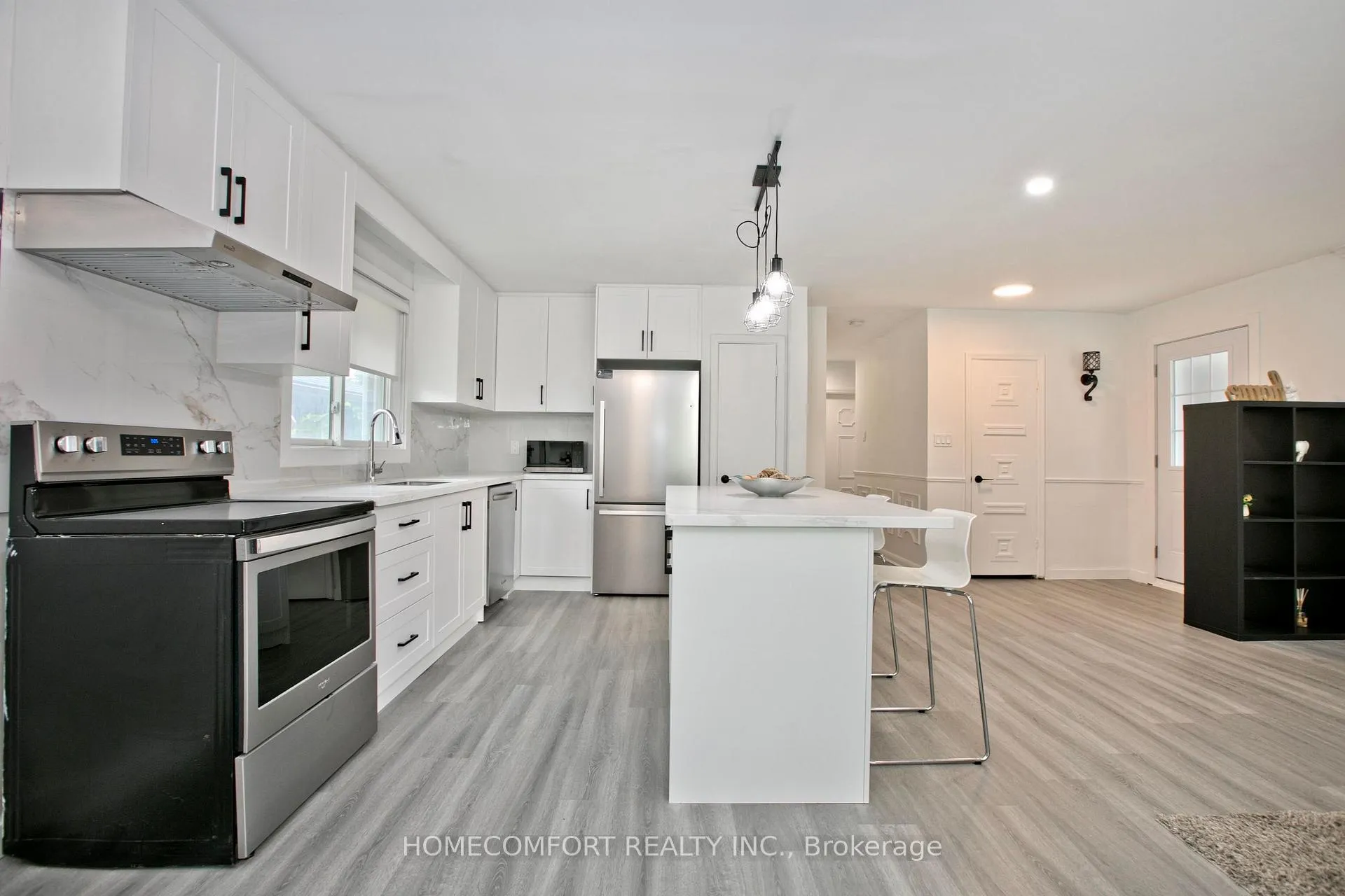 Photo 8 of 19 Beacham Crescent, Scarborough, Tam O'Shanter-Sullivan — HOMEH