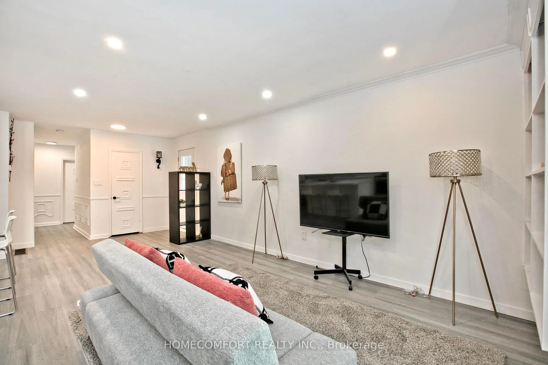 Photo 9 of 19 Beacham Crescent, Scarborough, Tam O'Shanter-Sullivan — HOMEH
