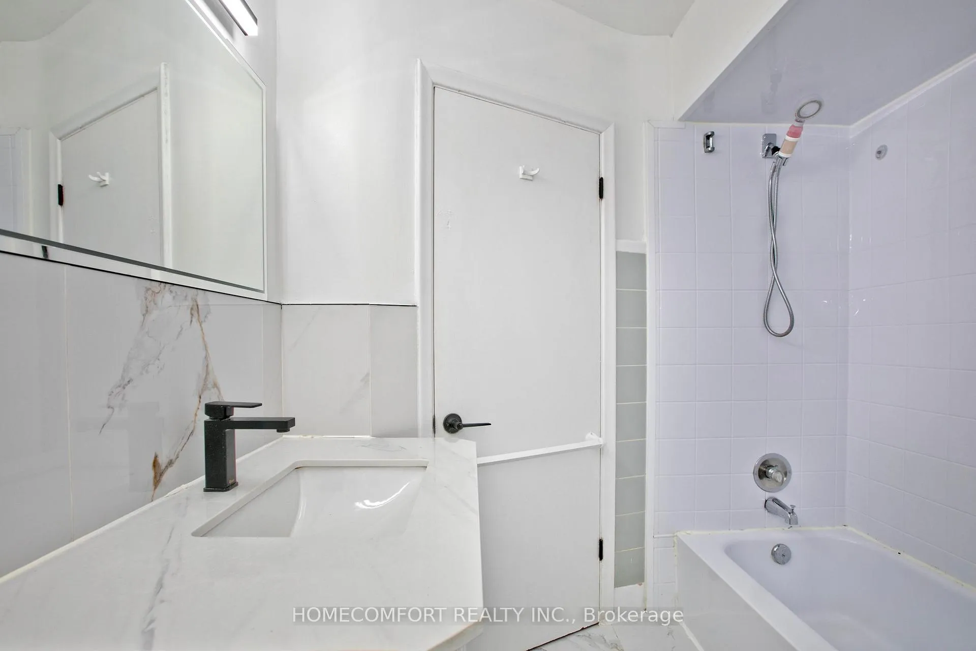 Photo 17 of 19 Beacham Crescent, Scarborough, Tam O'Shanter-Sullivan — HOMEH