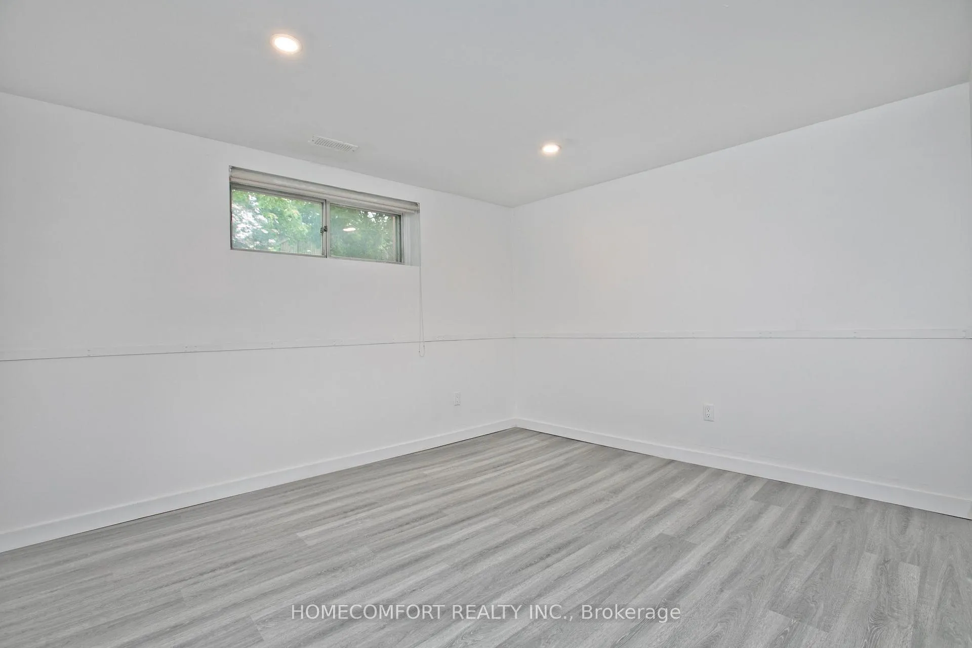 Photo 19 of 19 Beacham Crescent, Scarborough, Tam O'Shanter-Sullivan — HOMEH