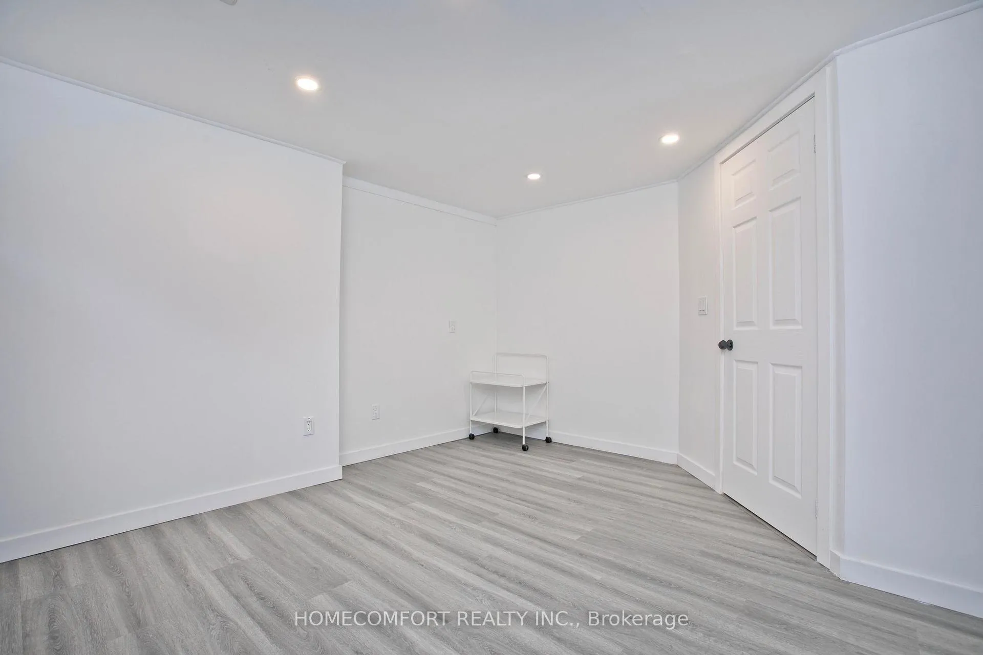 Photo 21 of 19 Beacham Crescent, Scarborough, Tam O'Shanter-Sullivan — HOMEH