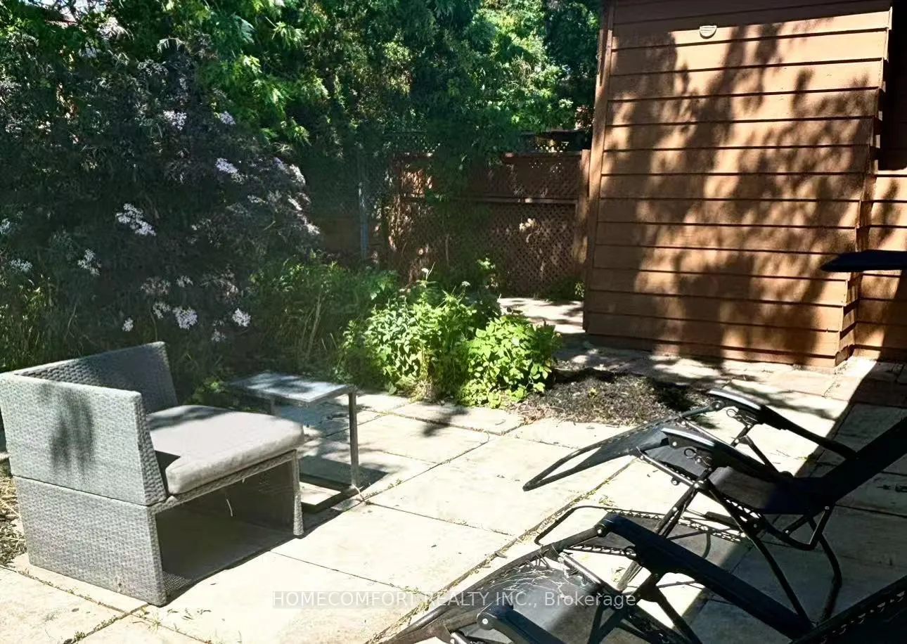 Photo 32 of 19 Beacham Crescent, Scarborough, Tam O'Shanter-Sullivan — HOMEH