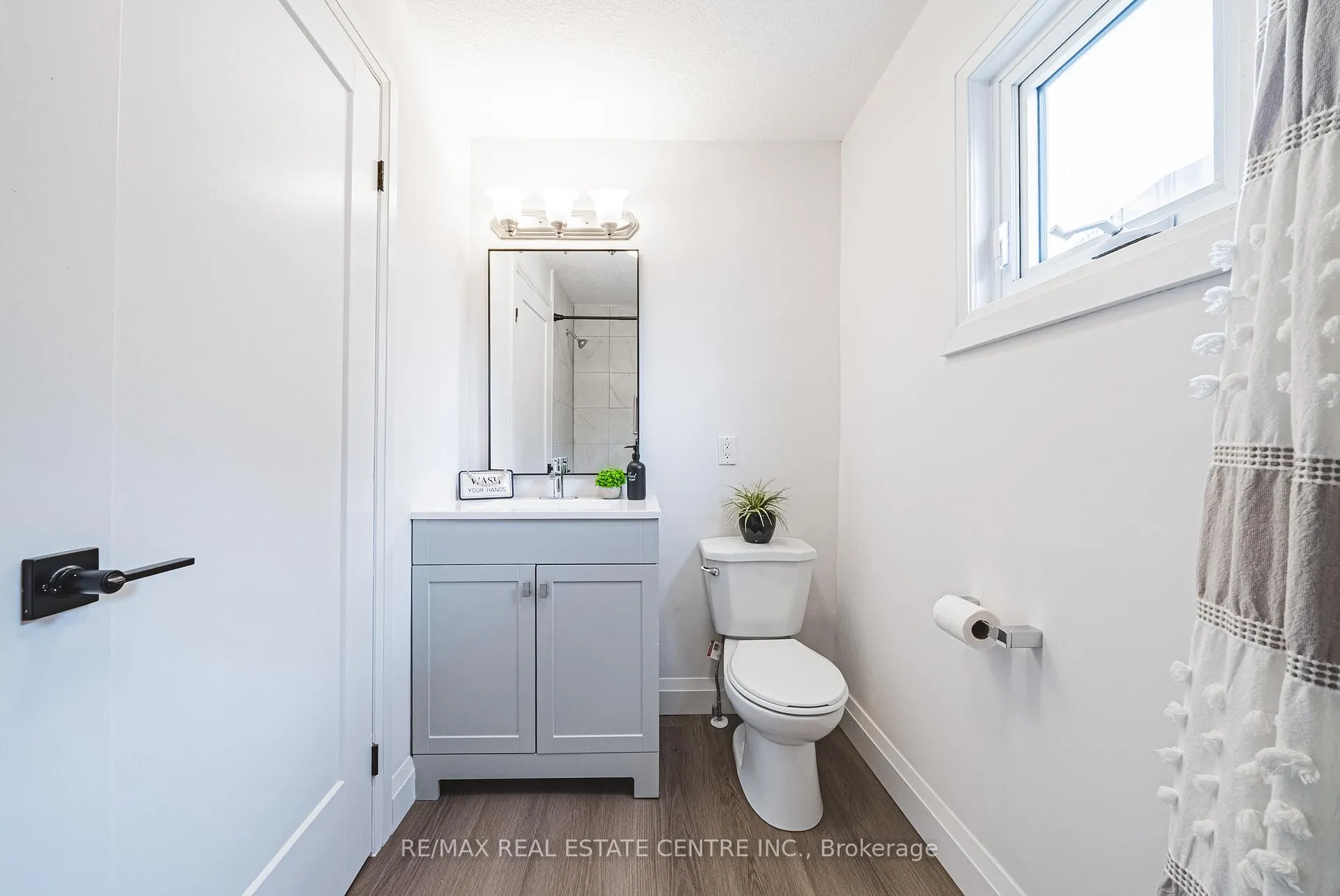 Photo 10 of 11 Broadview Crescent, Cambridge, Greenway-Chaplin — HOMEH
