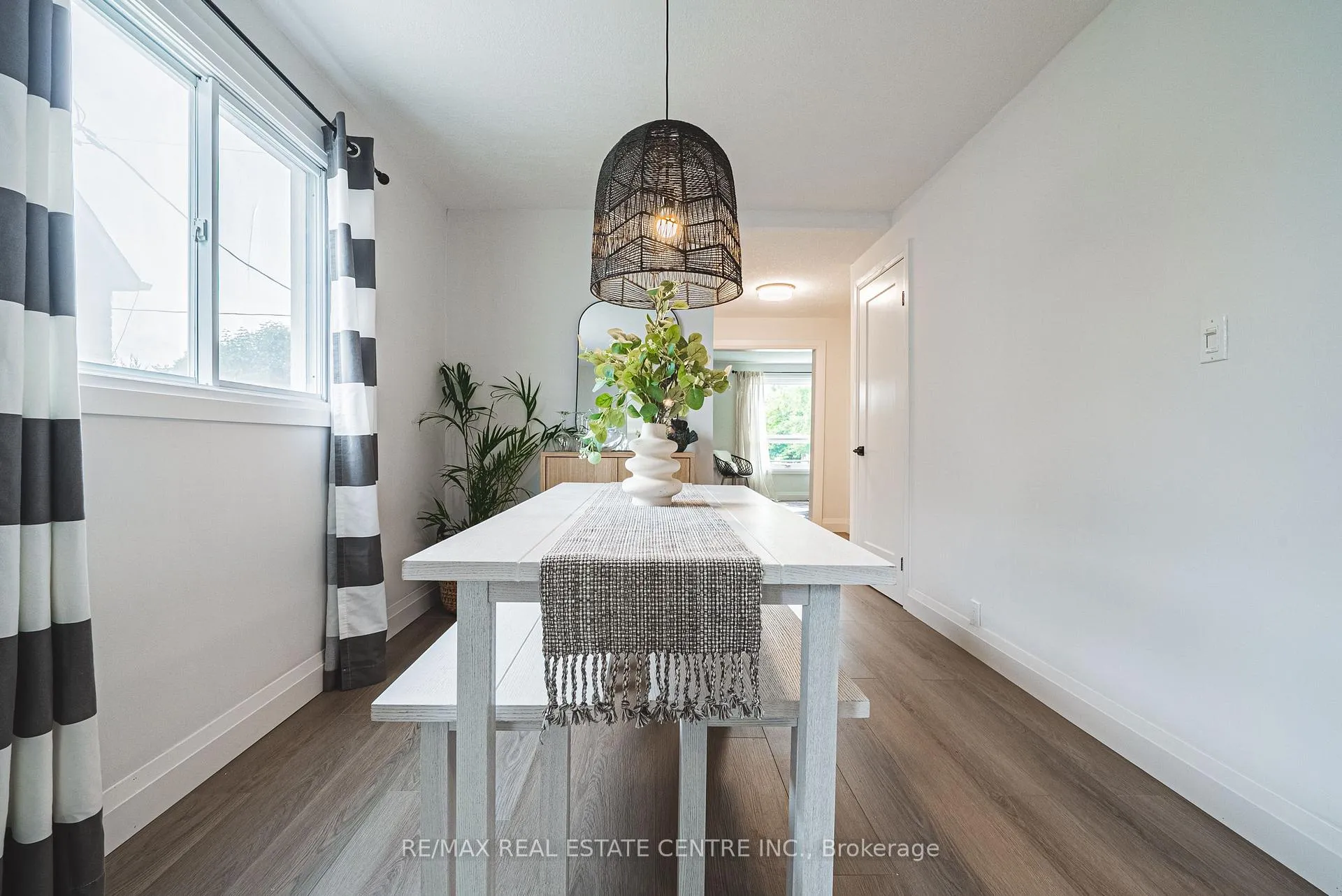 Photo 14 of 11 Broadview Crescent, Cambridge, Greenway-Chaplin — HOMEH
