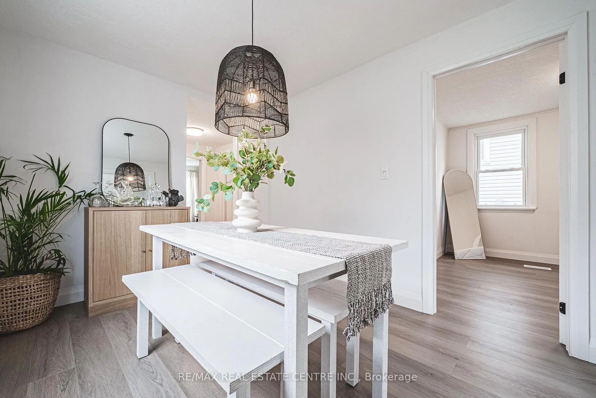 Photo 15 of 11 Broadview Crescent, Cambridge, Greenway-Chaplin — HOMEH