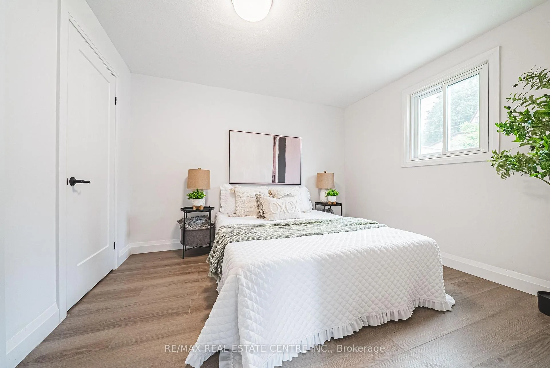 Photo 19 of 11 Broadview Crescent, Cambridge, Greenway-Chaplin — HOMEH