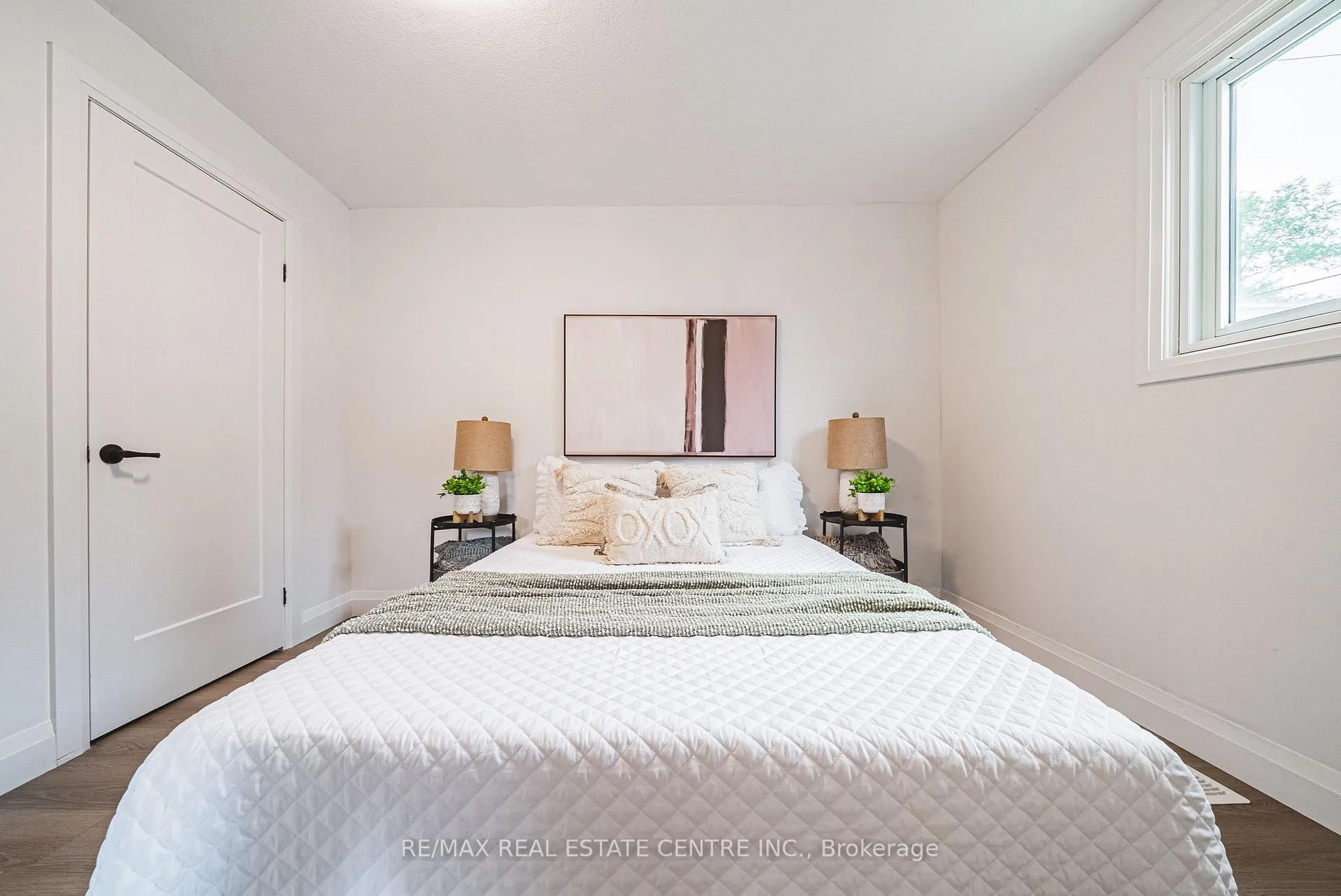Photo 20 of 11 Broadview Crescent, Cambridge, Greenway-Chaplin — HOMEH