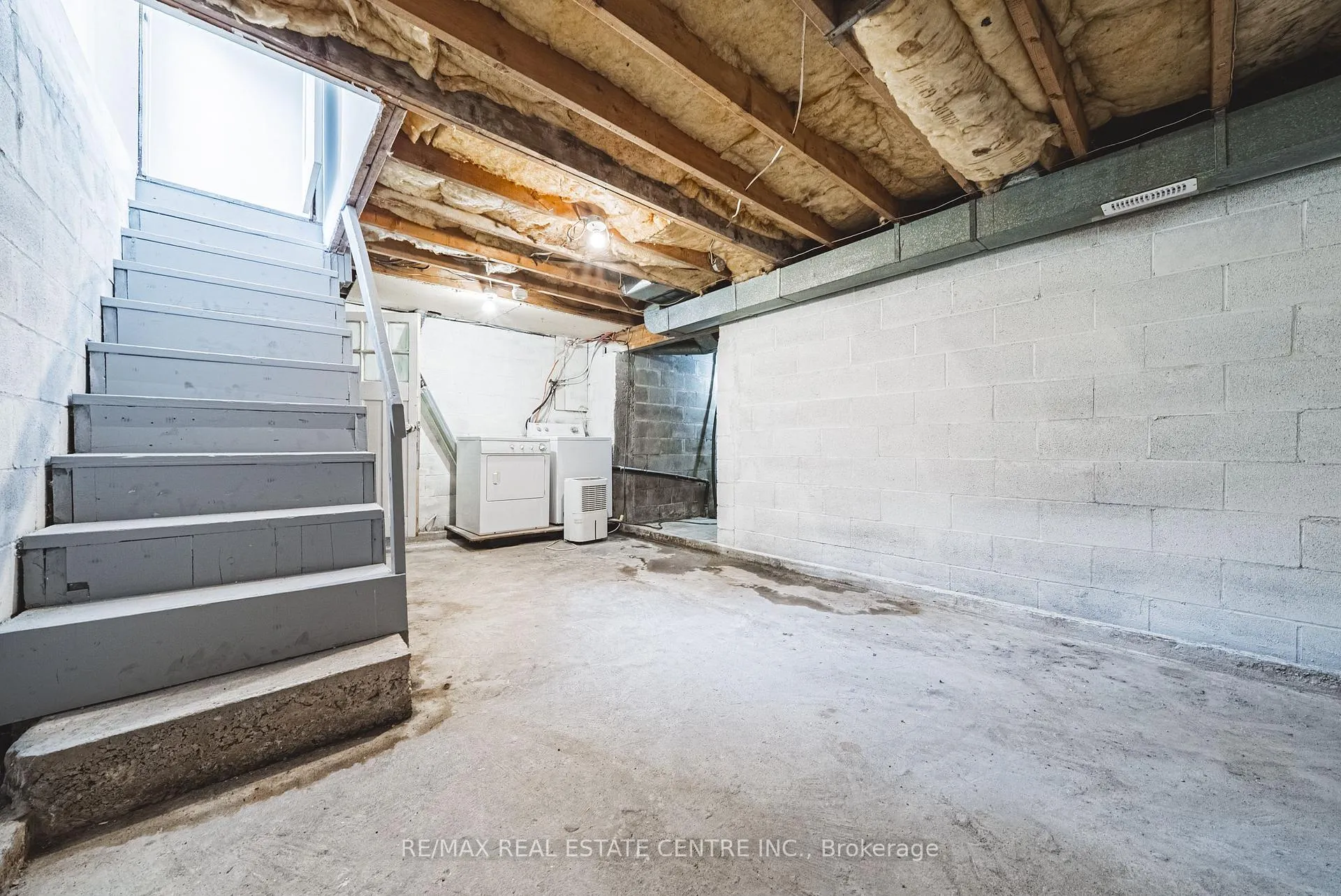 Photo 23 of 11 Broadview Crescent, Cambridge, Greenway-Chaplin — HOMEH