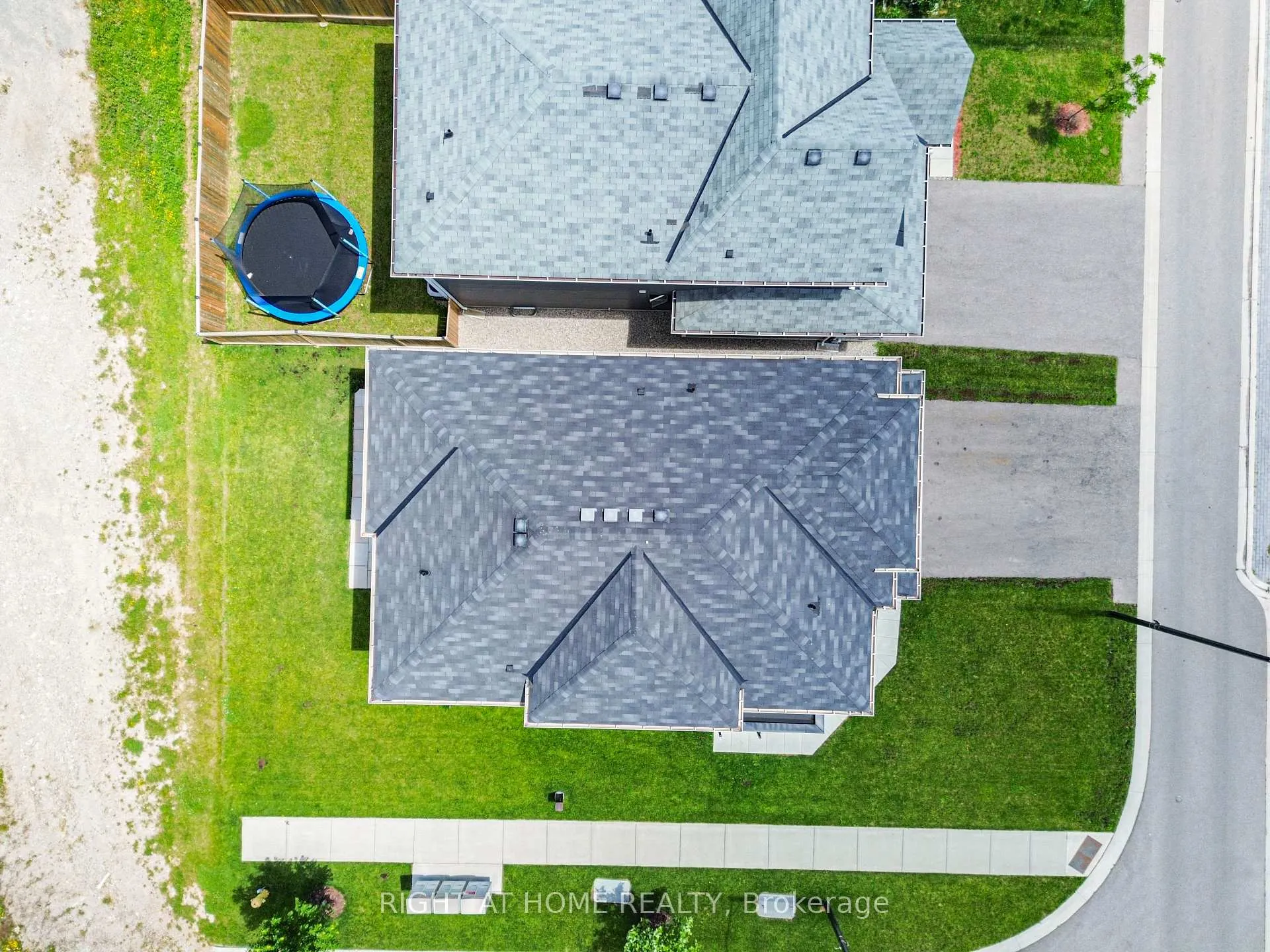 Photo 36 of 103 David Street, Haldimand — HOMEH