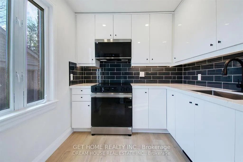 Photo 14 of 47 Ellis Crescent N, Waterloo, Downtown Waterloo — HOMEH