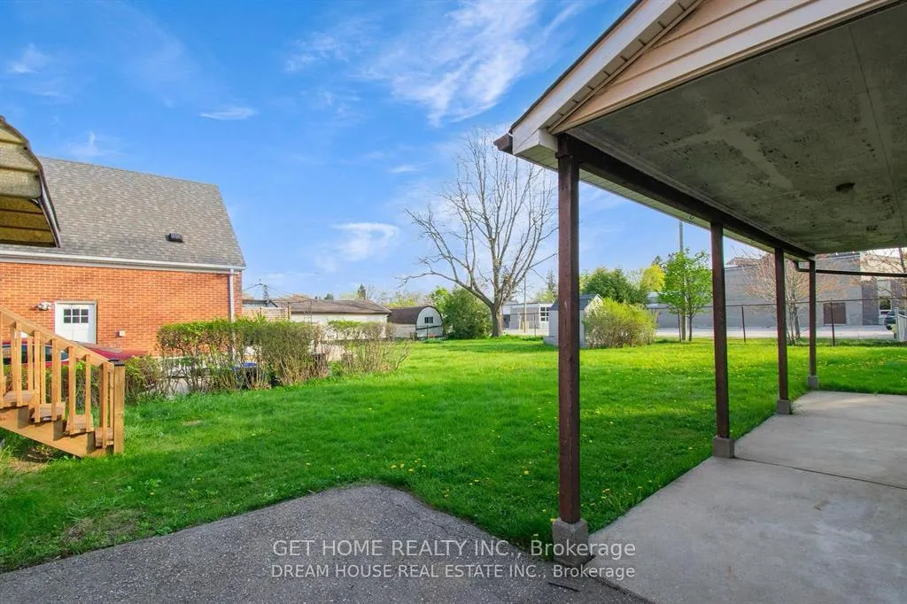 Photo 27 of 47 Ellis Crescent N, Waterloo, Downtown Waterloo — HOMEH