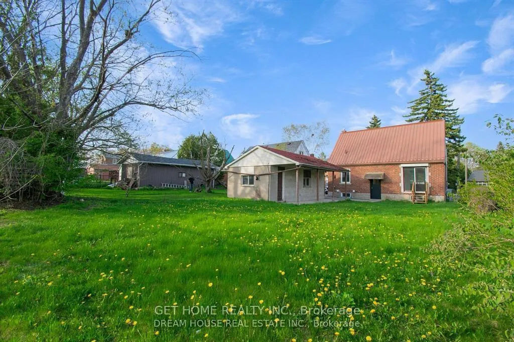 Photo 29 of 47 Ellis Crescent N, Waterloo, Downtown Waterloo — HOMEH