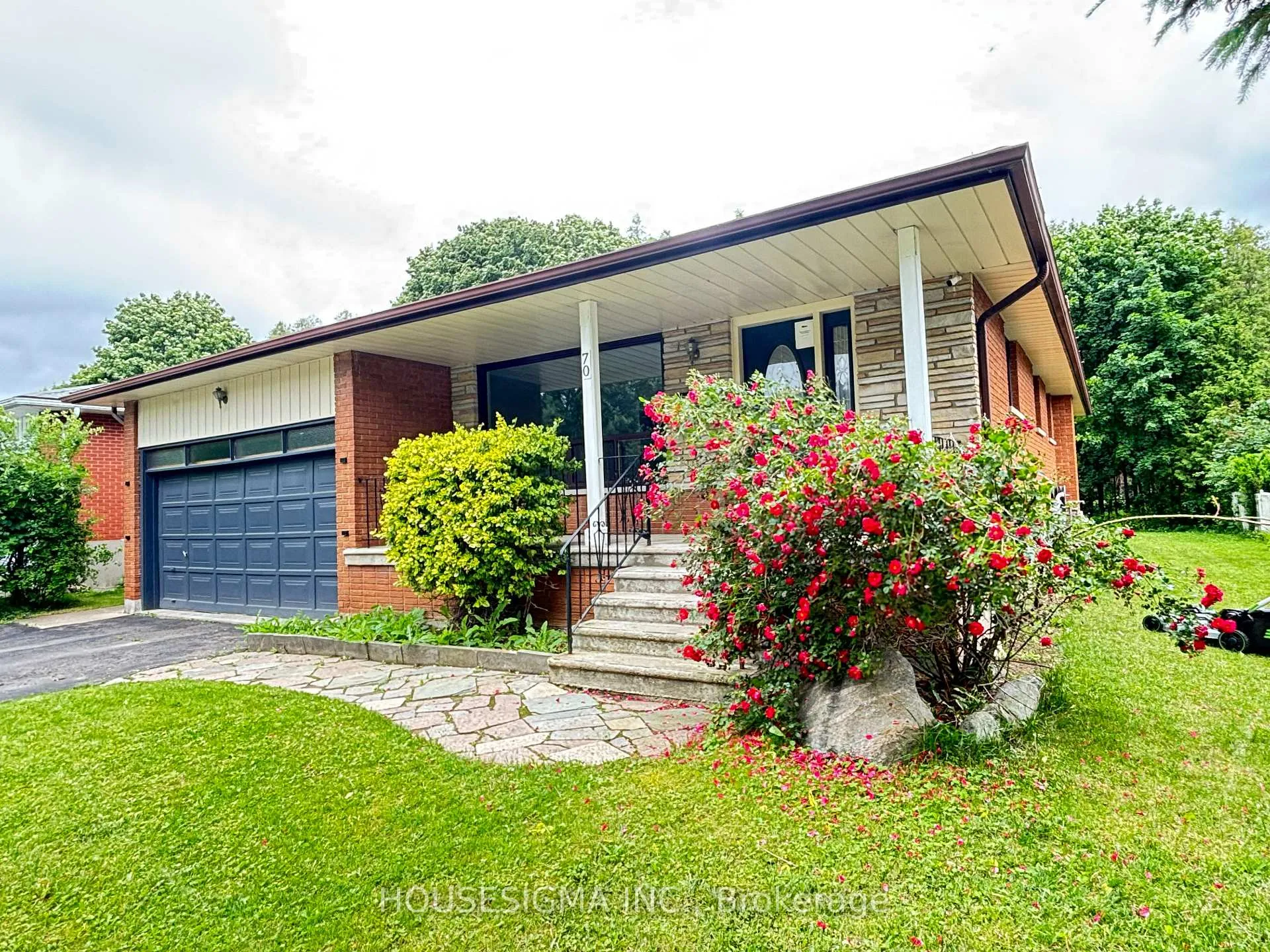 Photo 2 of 70 Flanders Road, Guelph, Dovercliffe Park/Old University — HOMEH