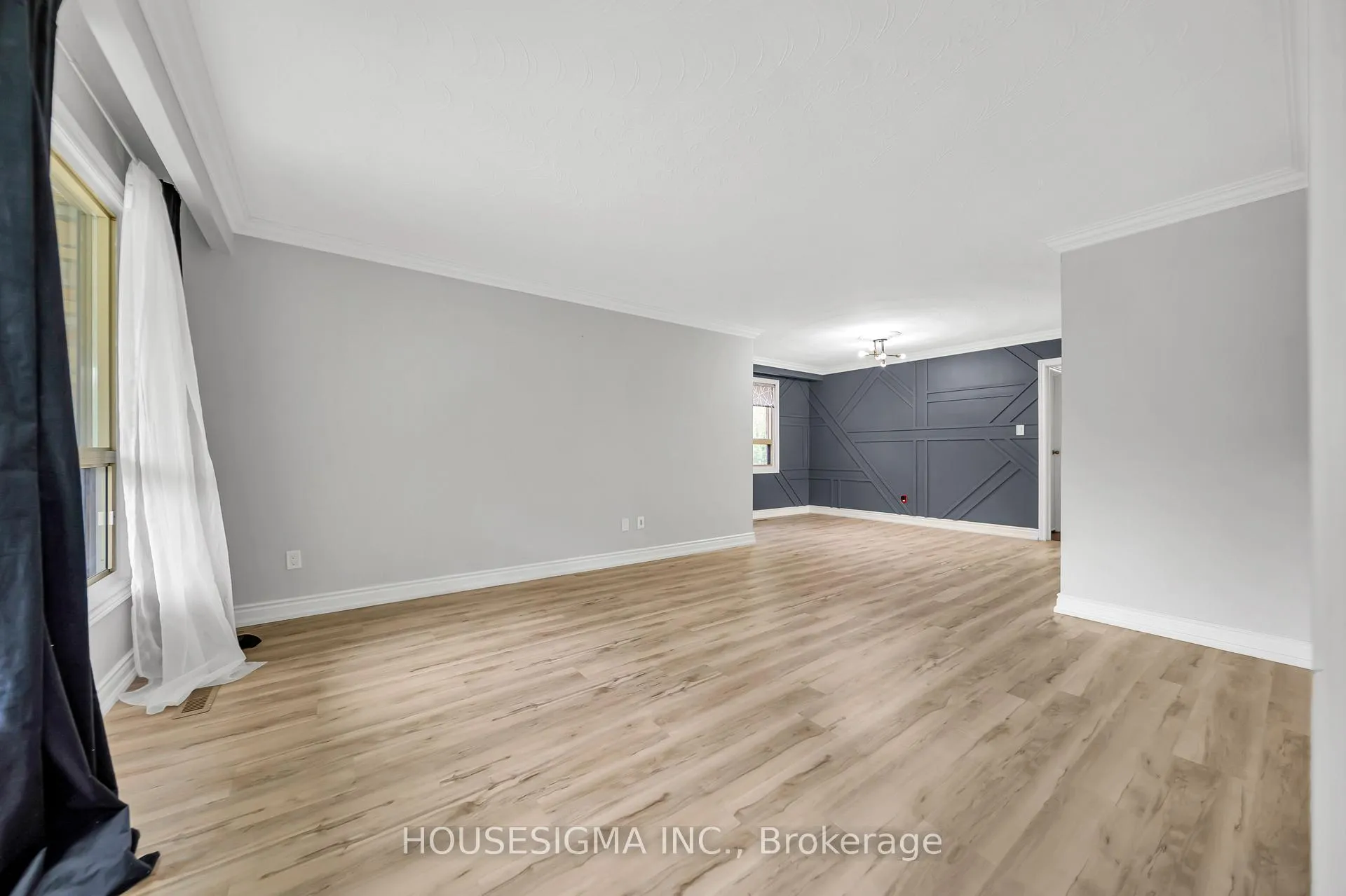 Photo 9 of 70 Flanders Road, Guelph, Dovercliffe Park/Old University — HOMEH