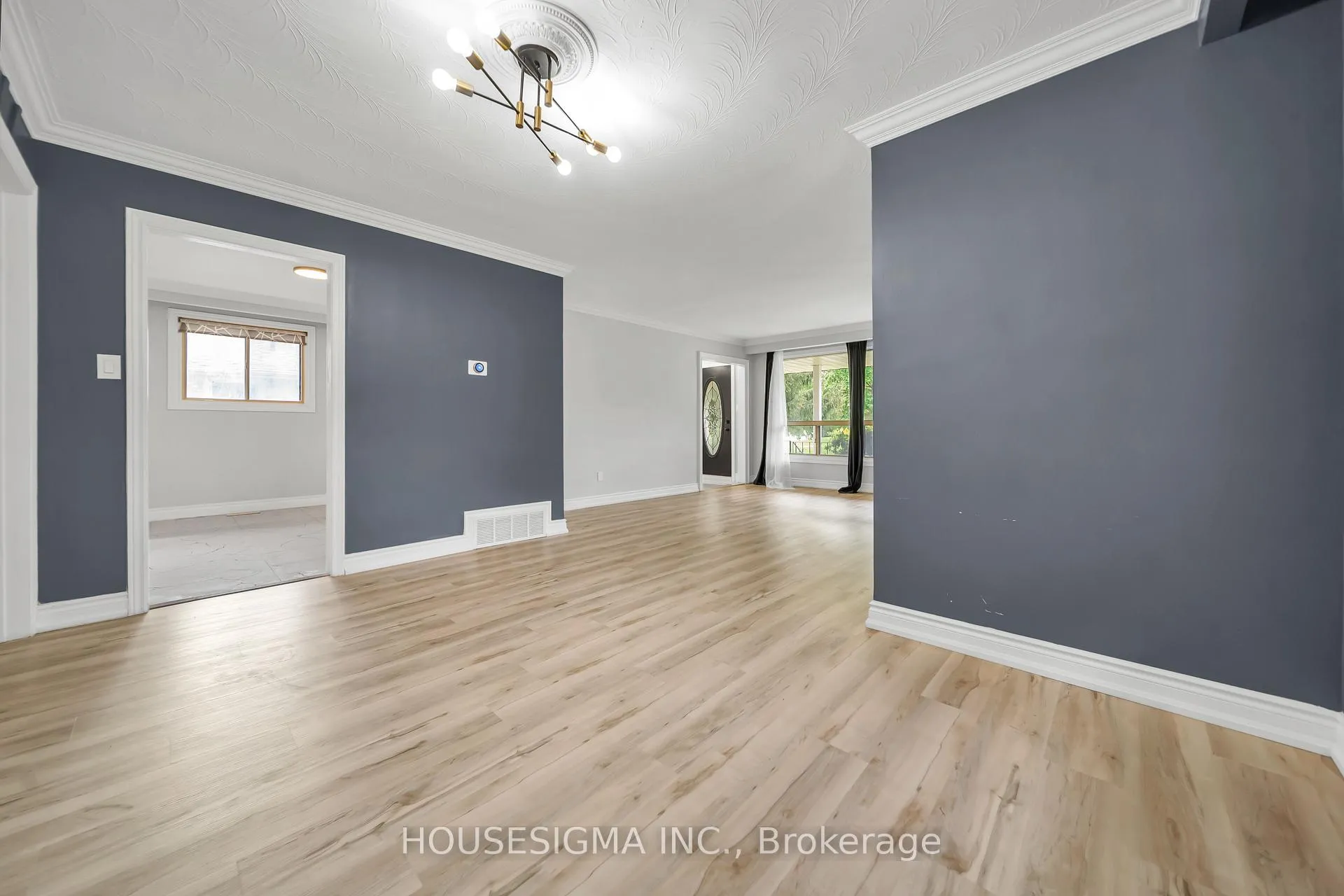 Photo 11 of 70 Flanders Road, Guelph, Dovercliffe Park/Old University — HOMEH
